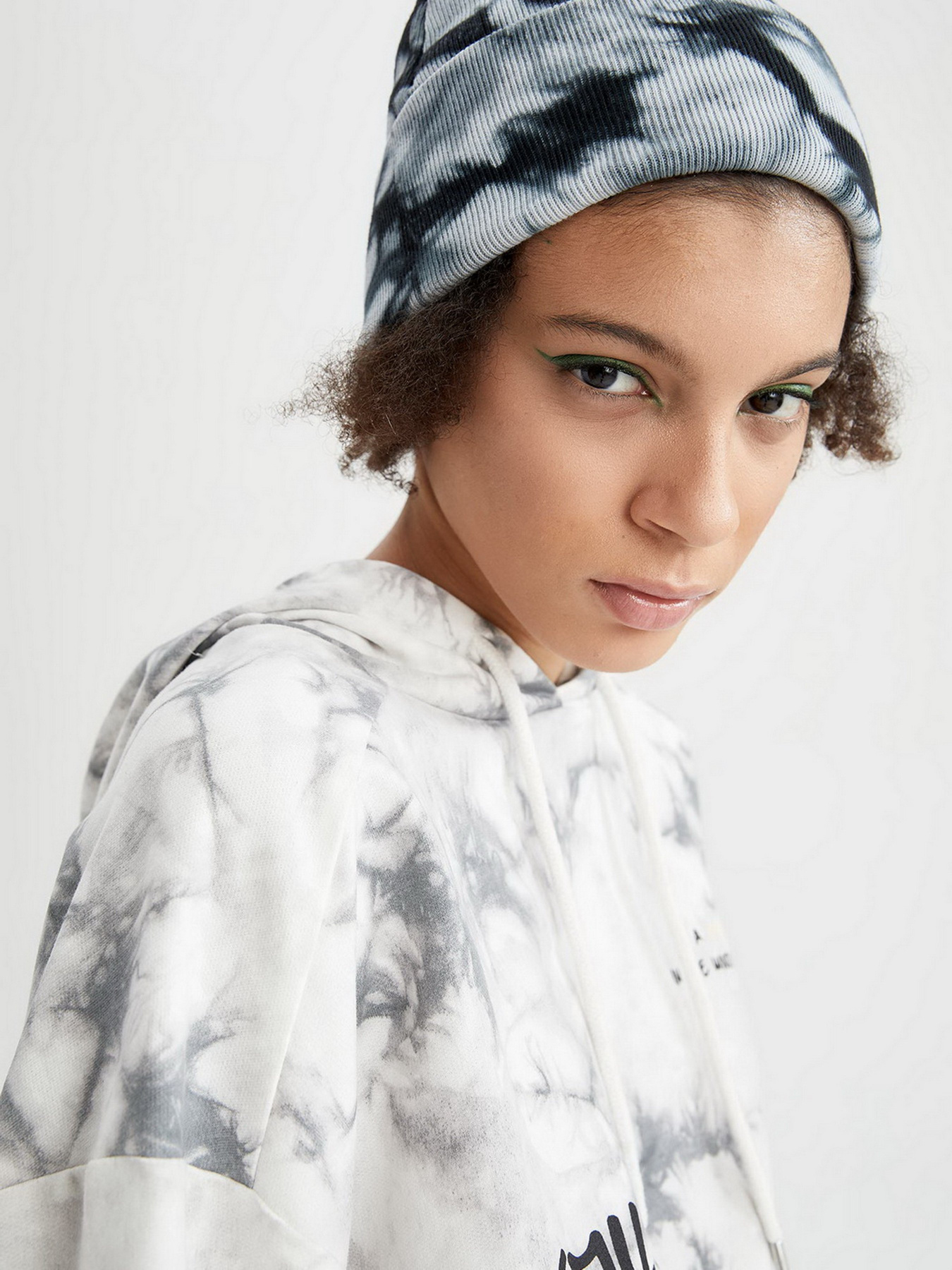 Худи DeFacto модель V3893AZ-WT34 Фото