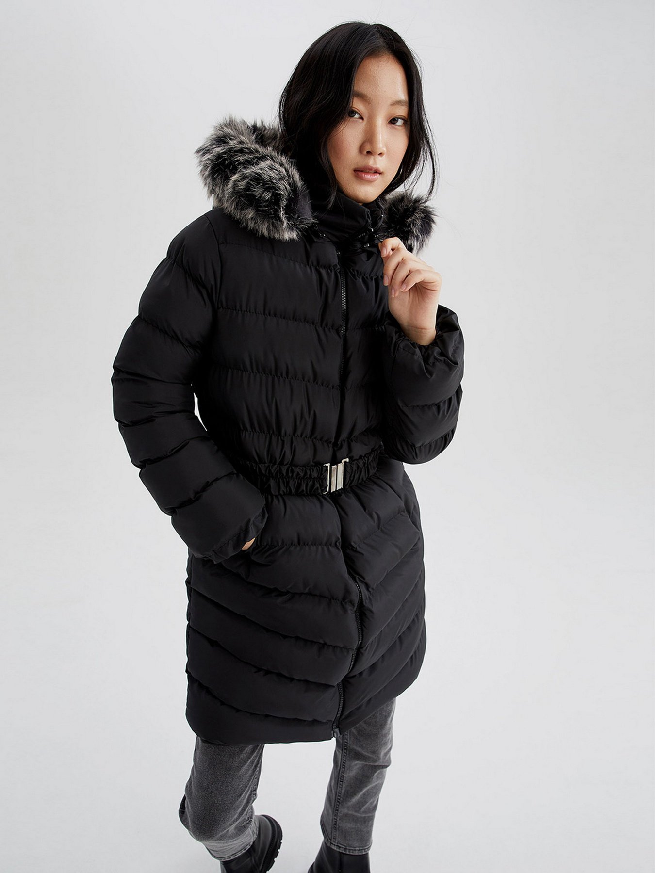 Пуховик DeFacto модель X1026AZ-BK27 Фото