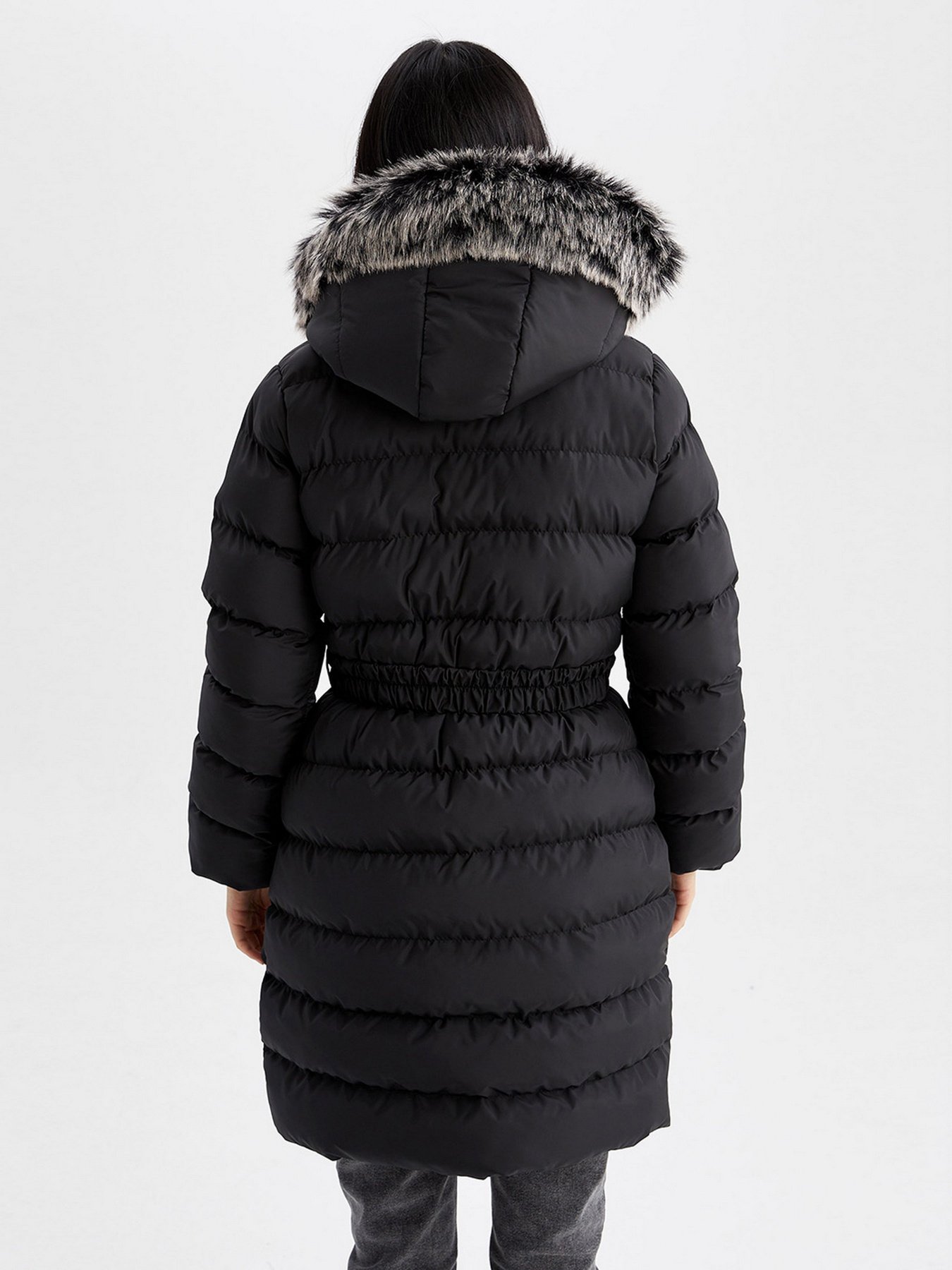 Пуховик DeFacto модель X1026AZ-BK27 Пуховик DeFacto модель X1026AZ-BK27 Фото