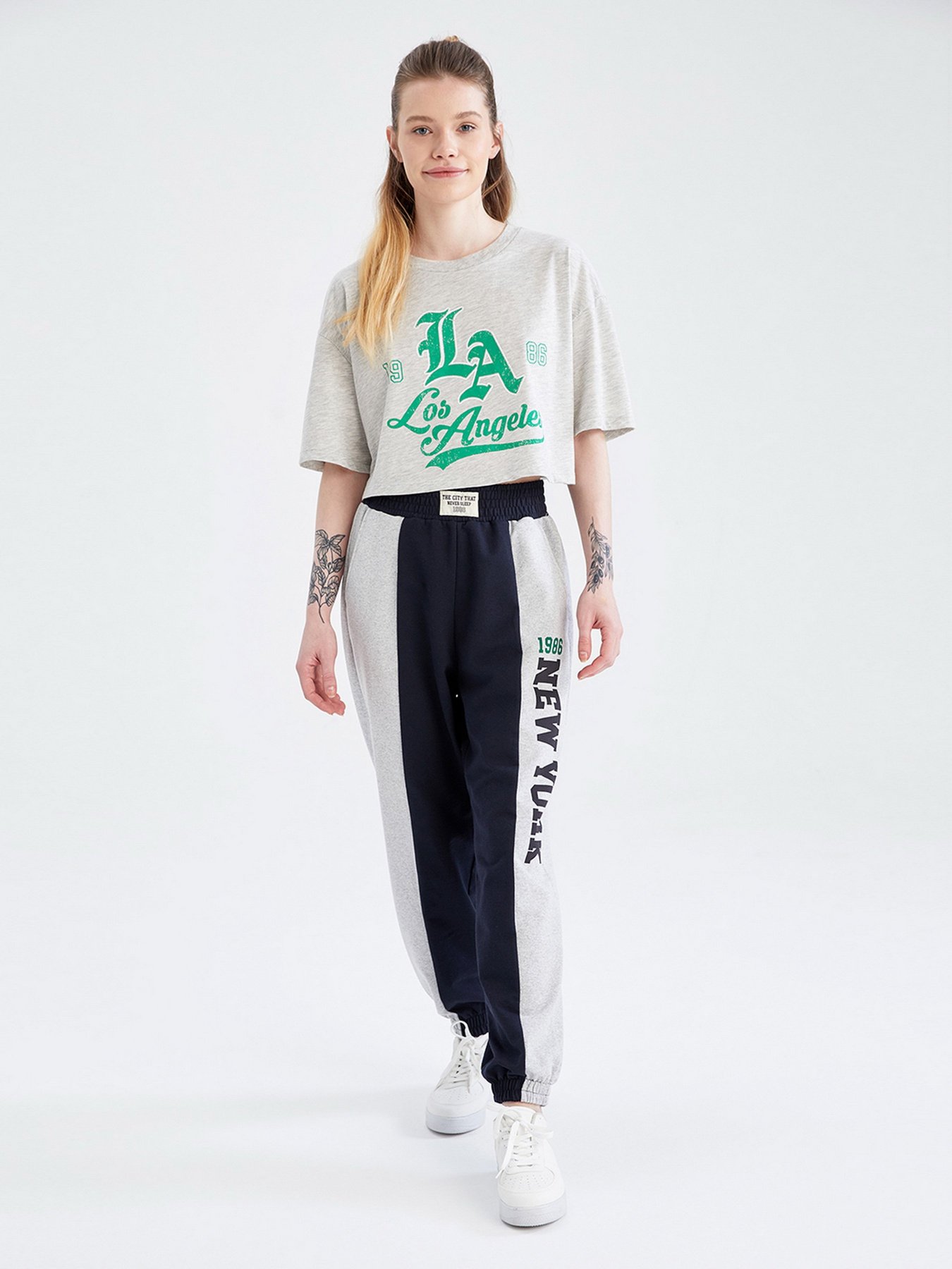 Футболка DeFacto модель X2533AZ-GR210 Фото