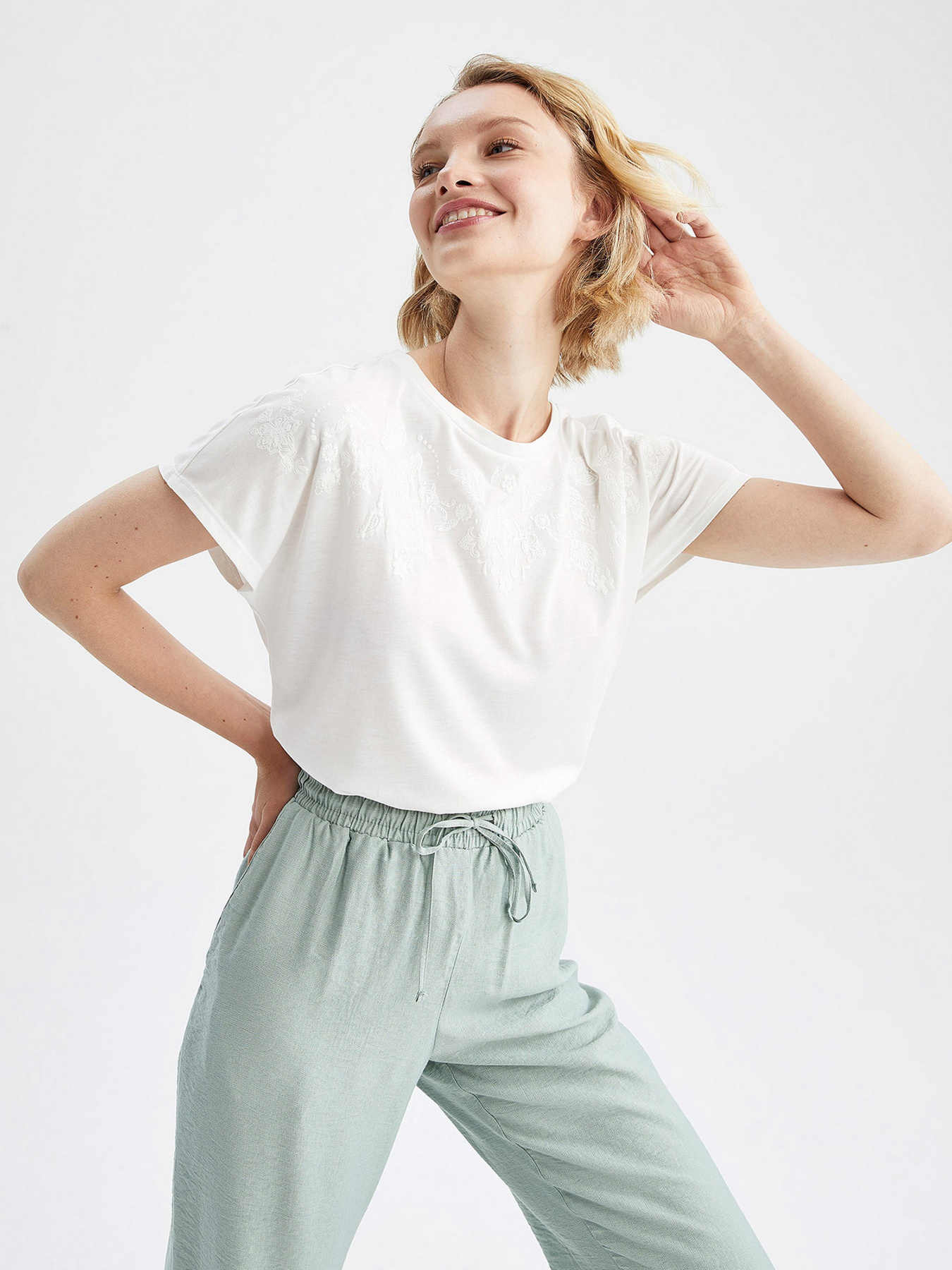 Футболка DeFacto модель Y1777AZ-ER105 Фото