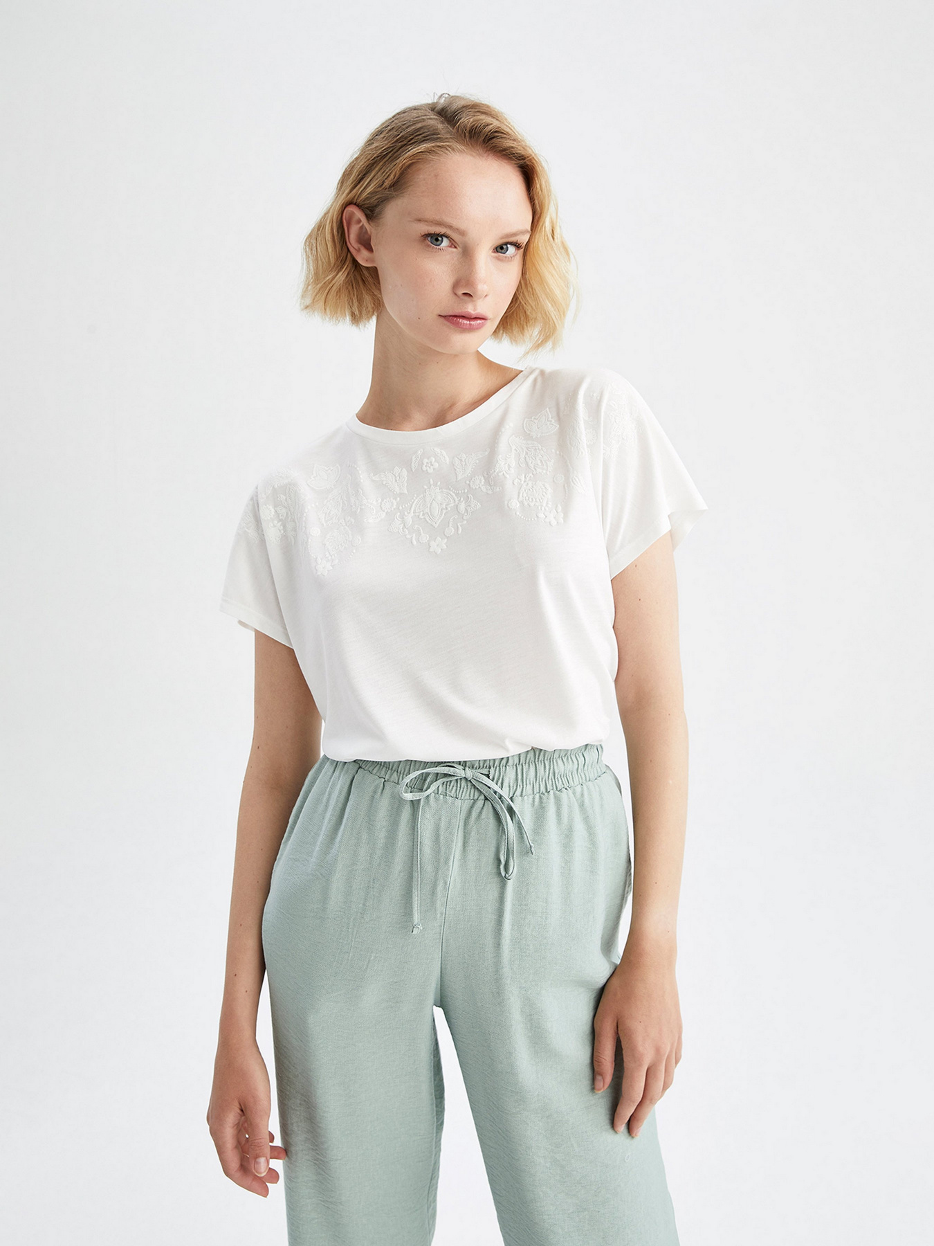 Футболка DeFacto модель Y1777AZ-ER105 Фото