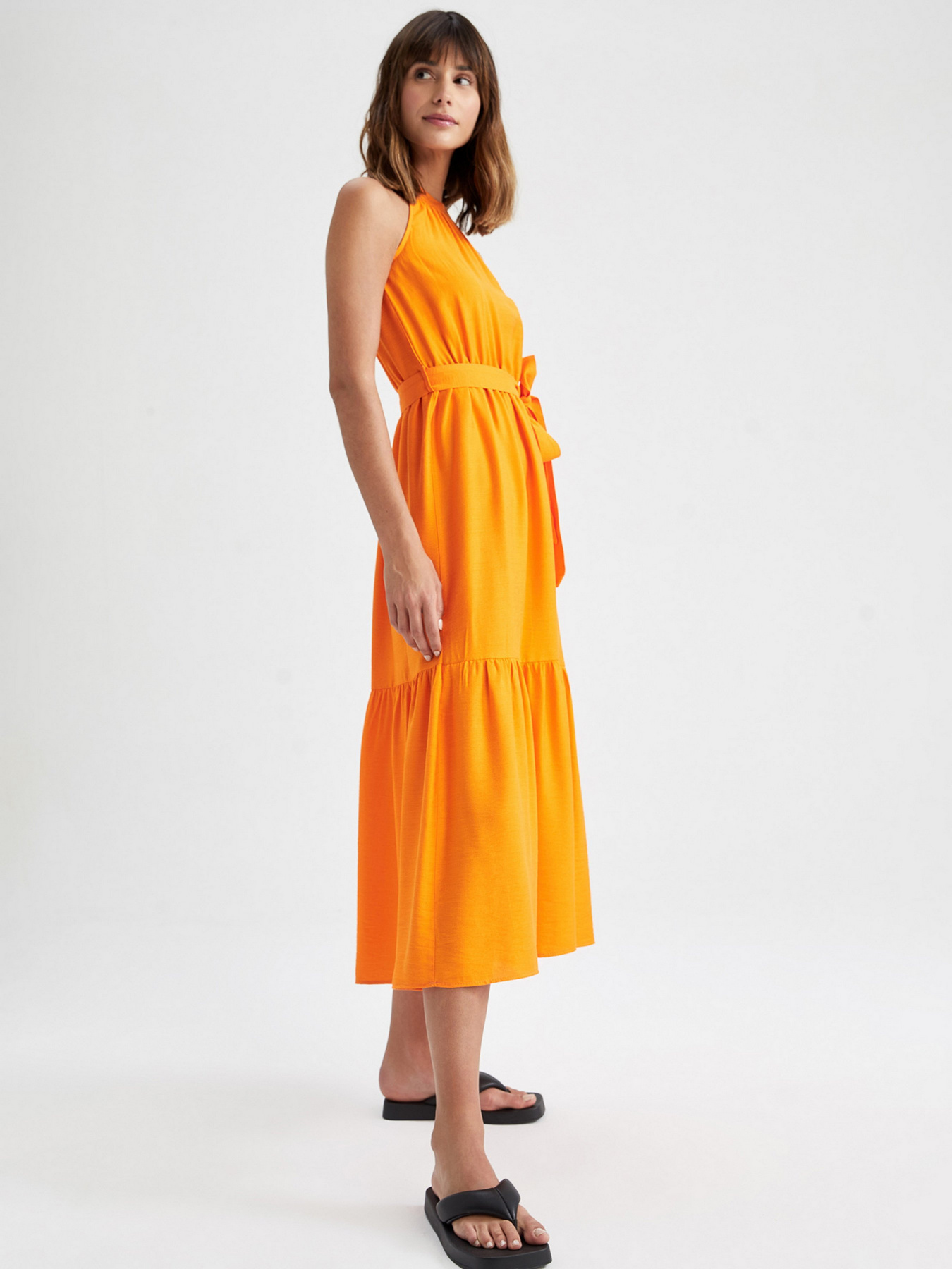 Платье миди DeFacto модель U7045AZ-OG63 Фото