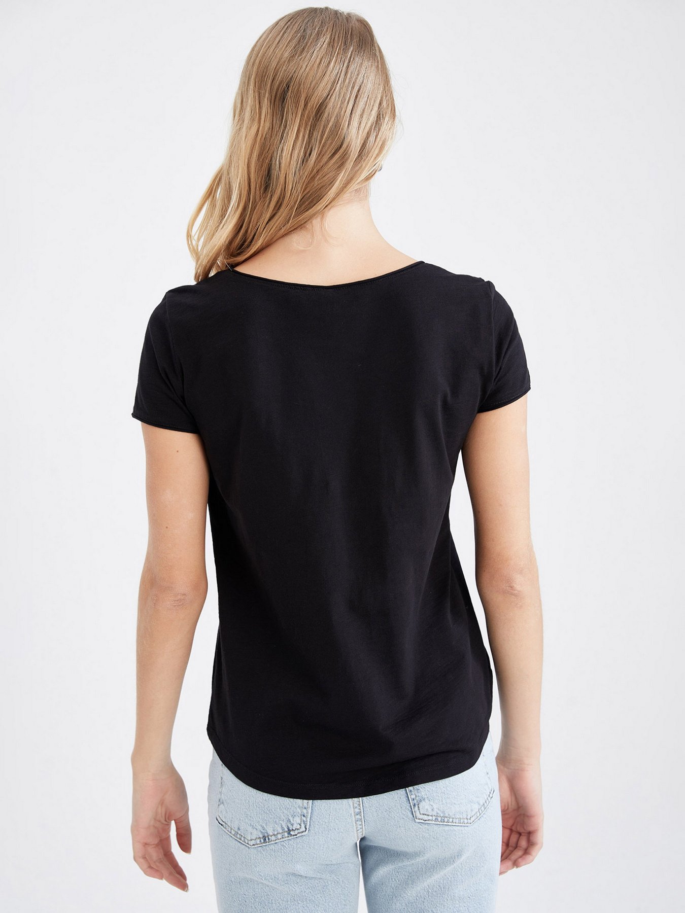 Футболка DeFacto модель K1508AZ-BK27 Фото