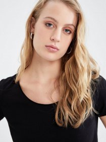 Футболка DeFacto модель K1508AZ-BK27 Фото