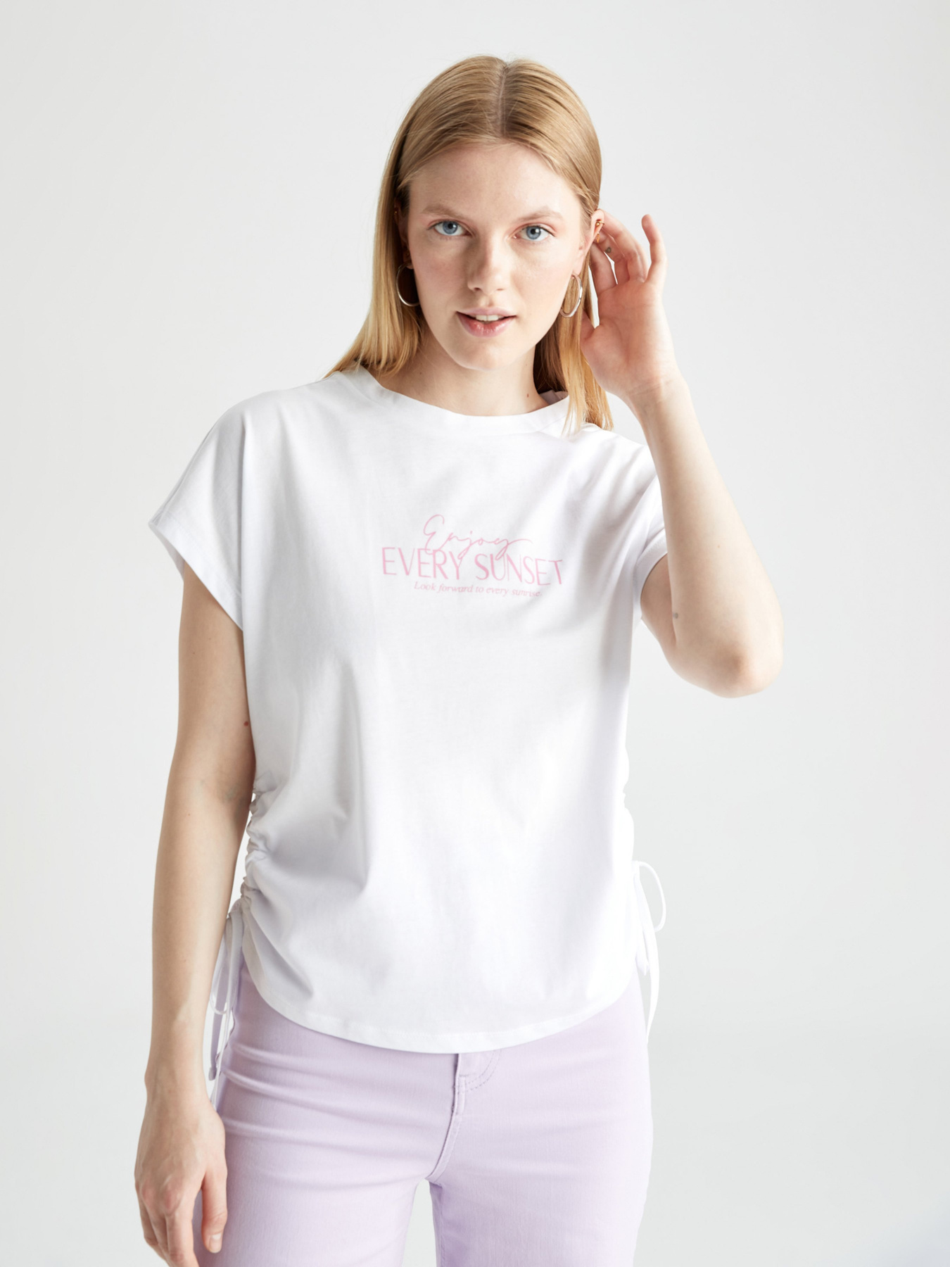 Футболка DeFacto модель Y0442AZ-WT34 Фото