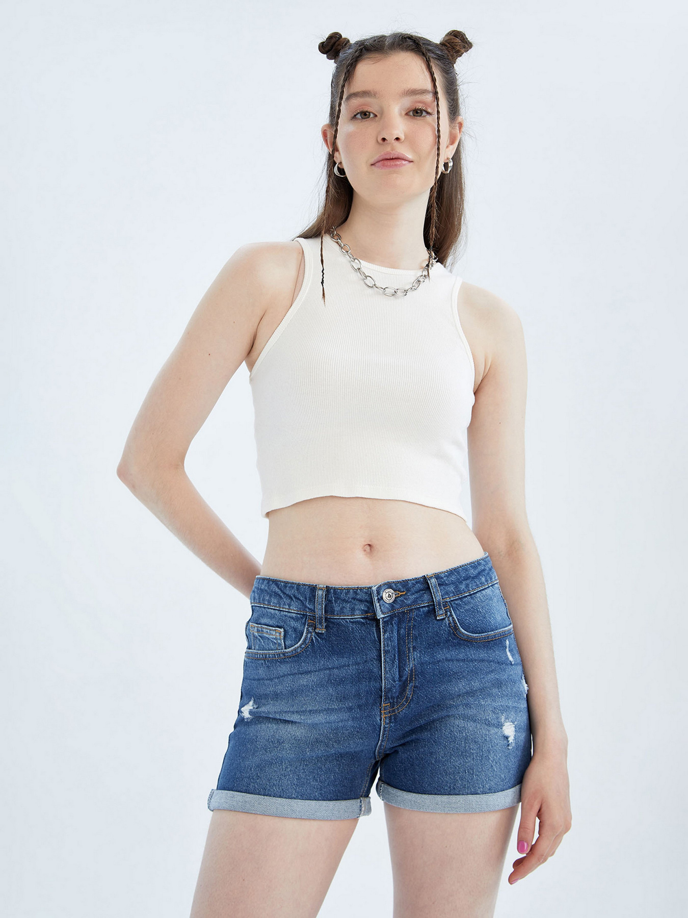 Джинсові шорти DeFacto модель X3505AZ-NM34 Джинсові шорти DeFacto модель X3505AZ-NM34 Фото