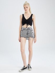 Джинсові шорти DeFacto модель Y0217AZ-NM55 Джинсові шорти DeFacto модель Y0217AZ-NM55 Фото