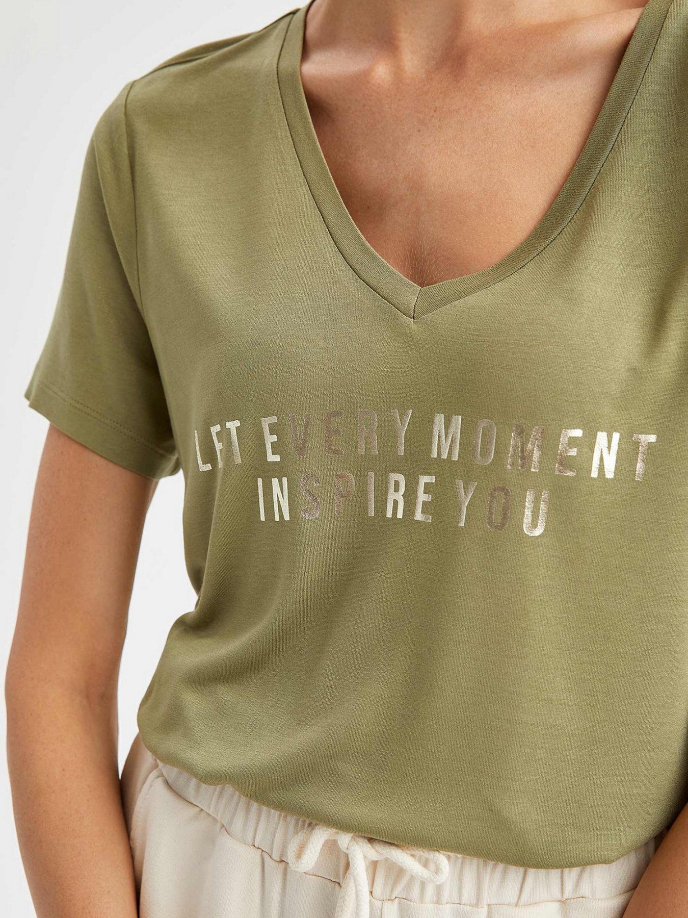 Футболка DeFacto модель W2904AZ-GN628 Фото