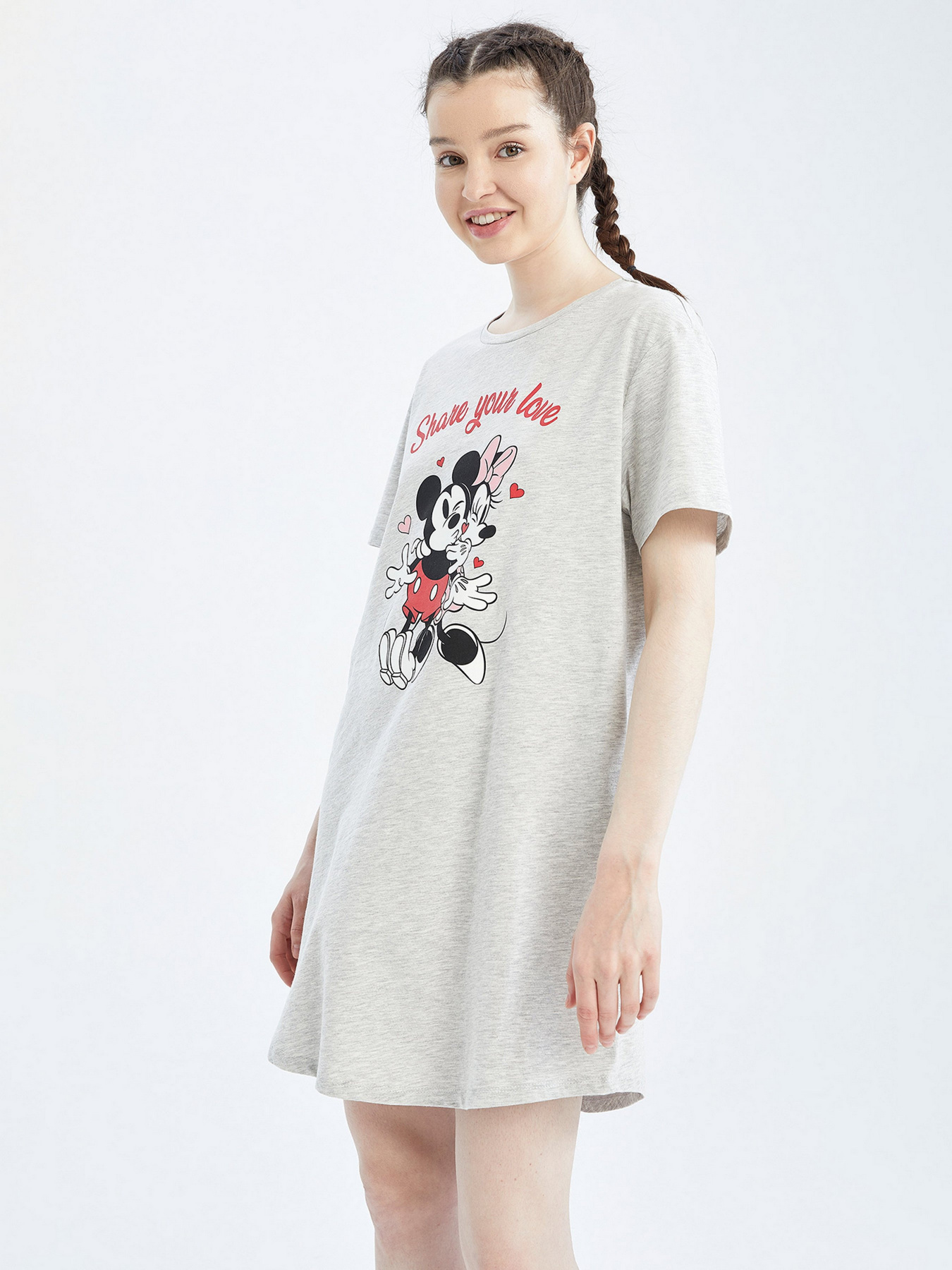 Нічна сорочка DeFacto модель Y0900AZ-GR93 Нічна сорочка DeFacto модель Y0900AZ-GR93 Фото