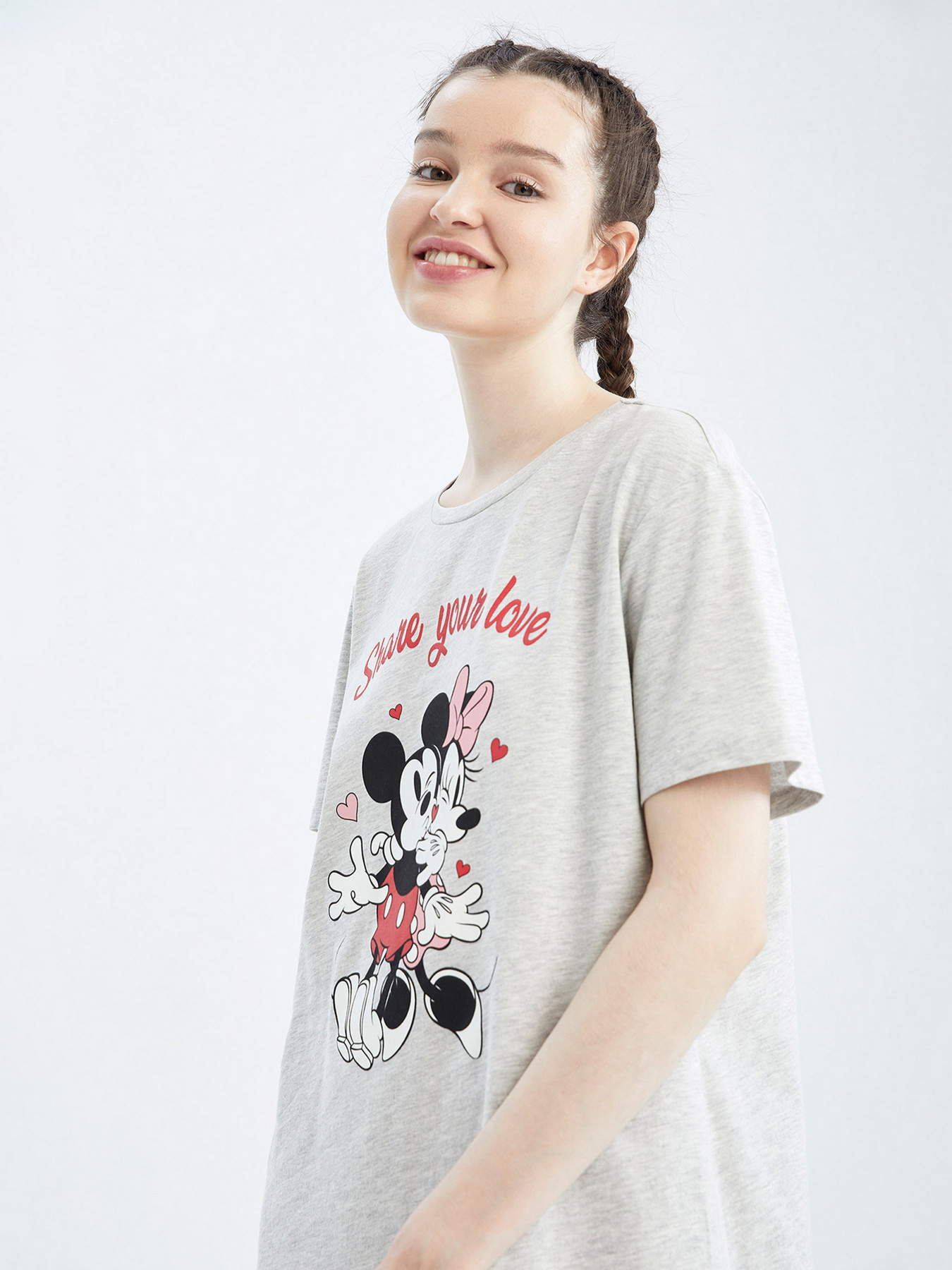 Нічна сорочка DeFacto модель Y0900AZ-GR93 Нічна сорочка DeFacto модель Y0900AZ-GR93 Фото