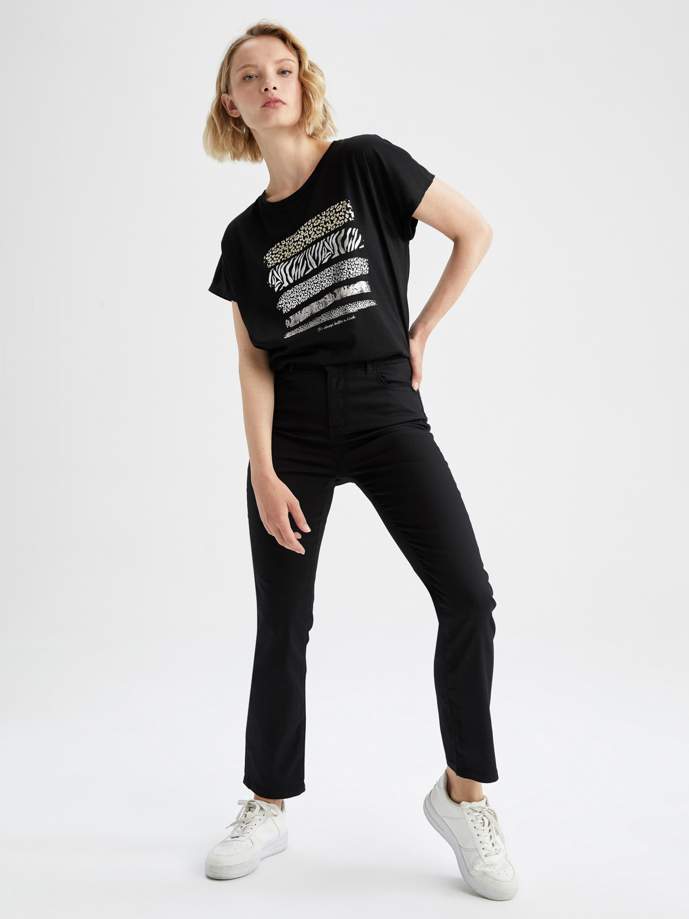 Футболка DeFacto модель Y1946AZ-BK81 Фото