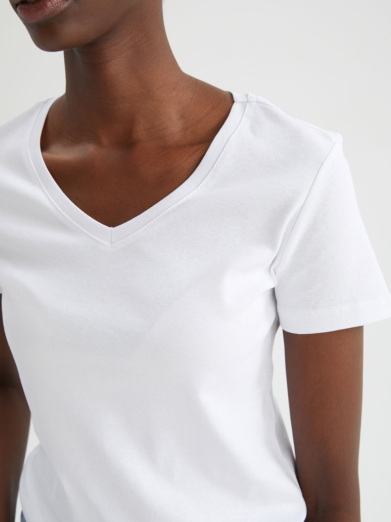 Футболка DeFacto модель I1080AZ-WT34 Фото