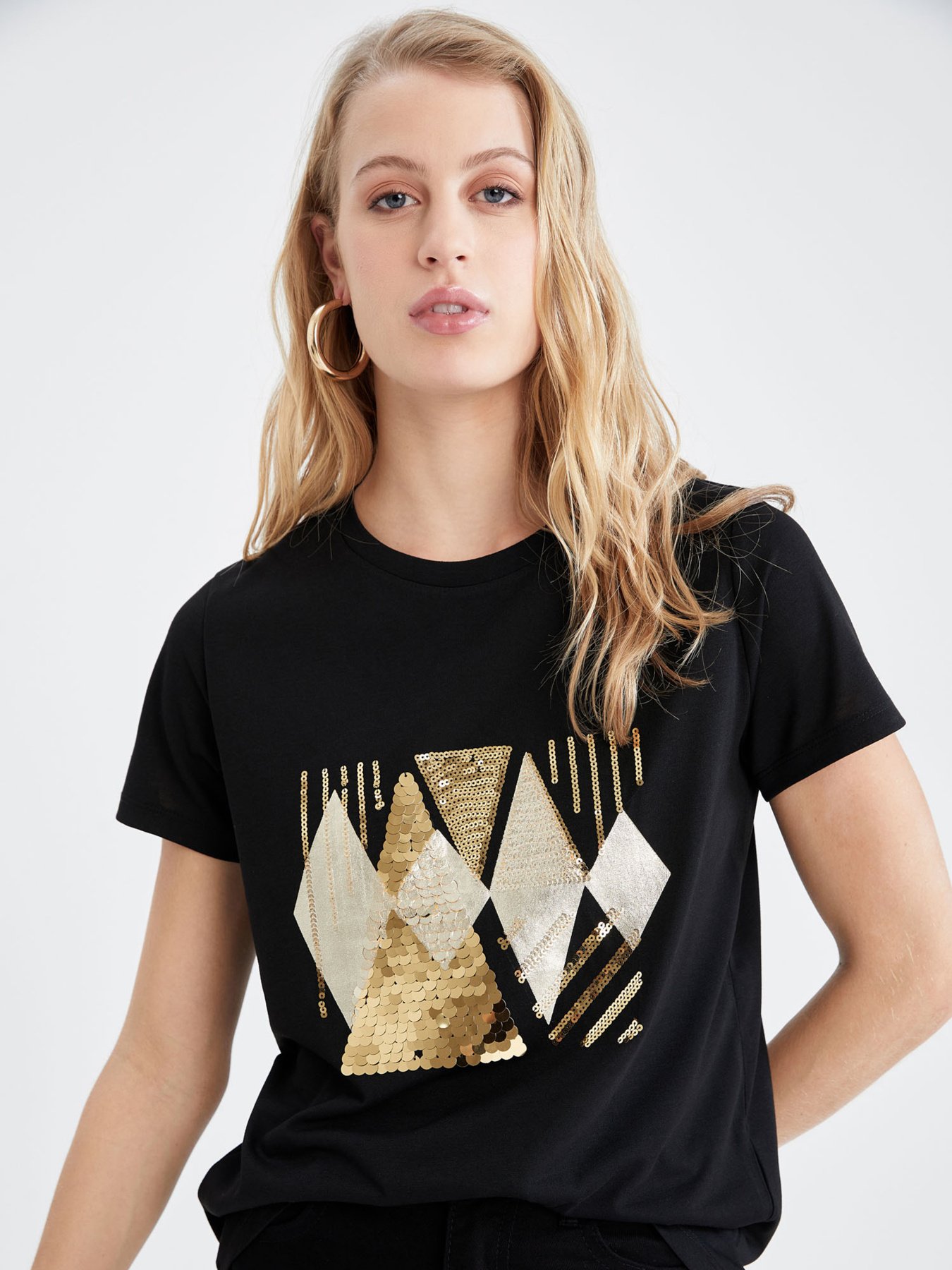 Футболка DeFacto модель X3532AZ-BK81 Фото