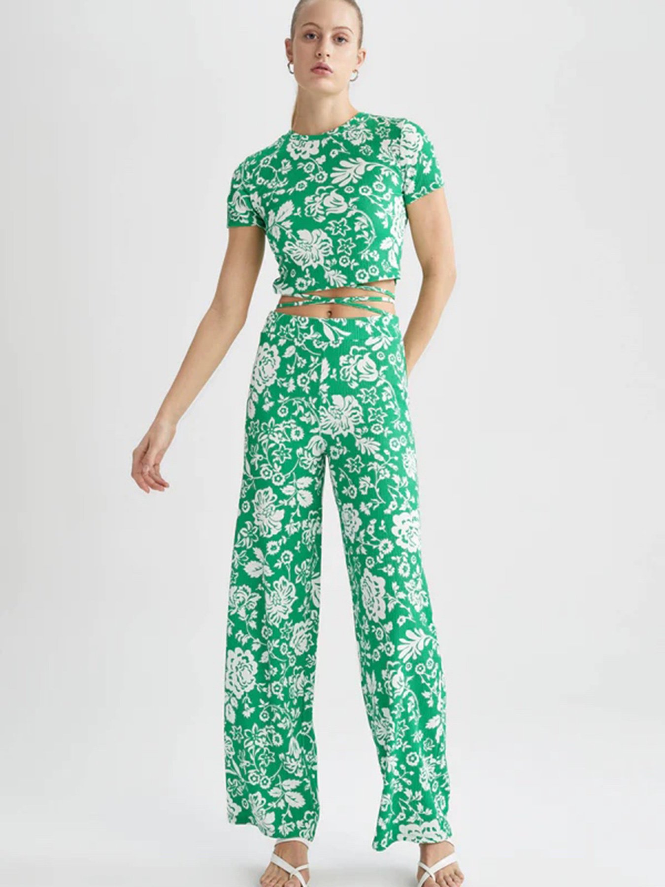 Футболка DeFacto модель X6076AZ-GN448 Фото