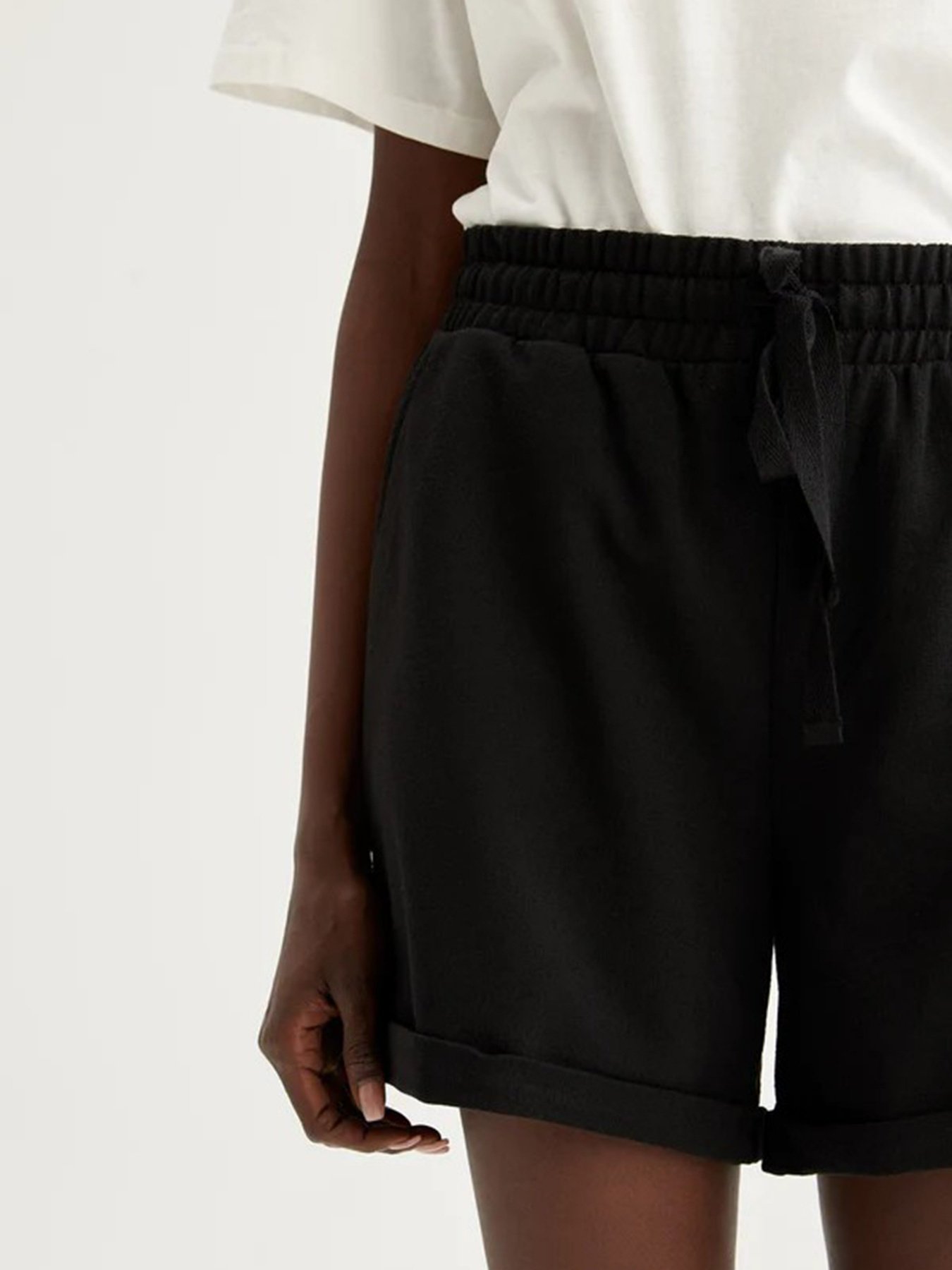 Шорты DeFacto модель X6153AZ-BK81 Фото