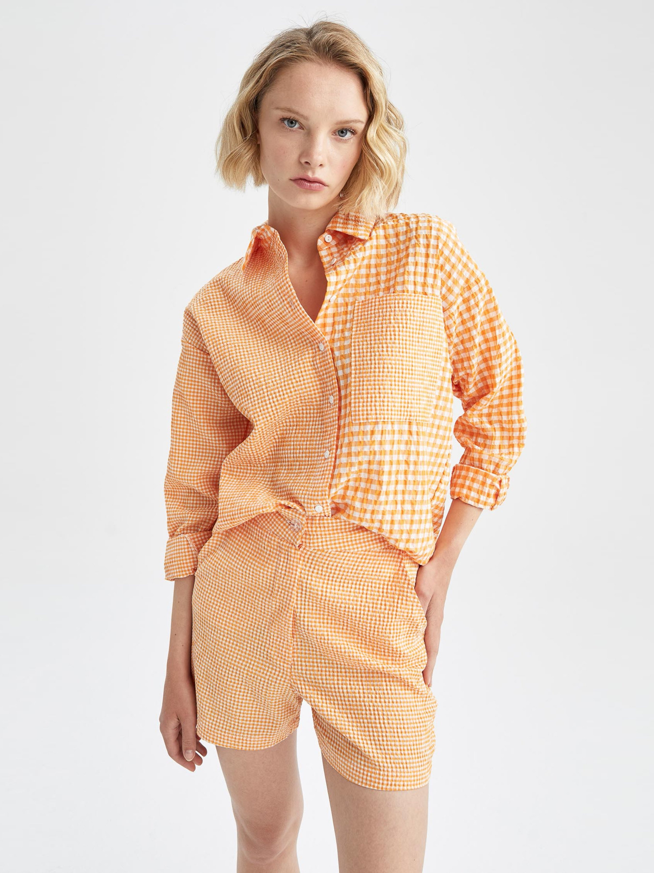 Сорочка повсякденна DeFacto модель X9813AZ-OG120 Сорочка повсякденна DeFacto модель X9813AZ-OG120 Фото