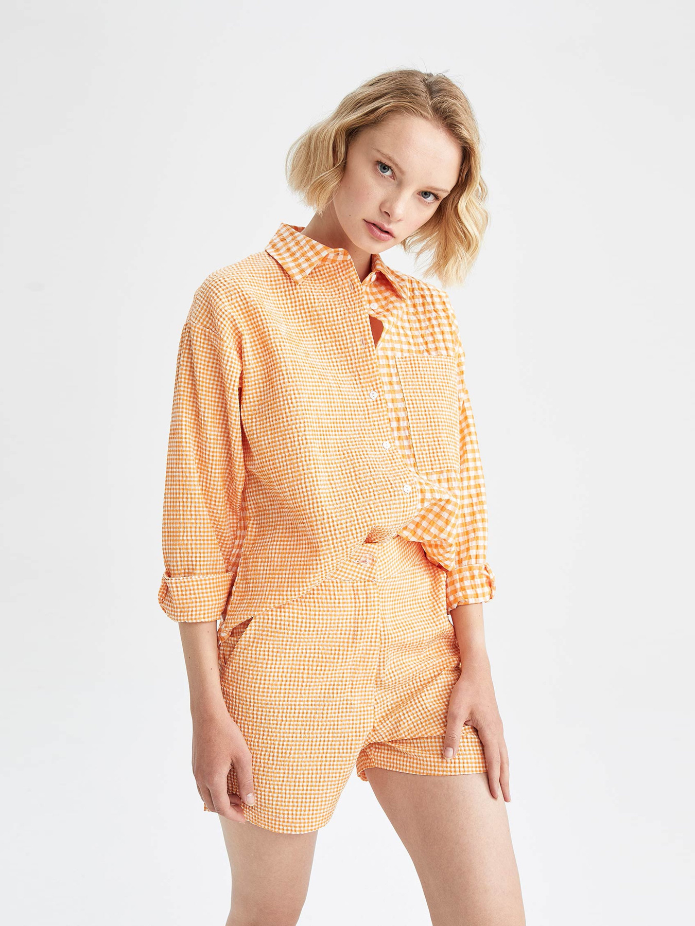 Сорочка повсякденна DeFacto модель X9813AZ-OG120 Сорочка повсякденна DeFacto модель X9813AZ-OG120 Фото