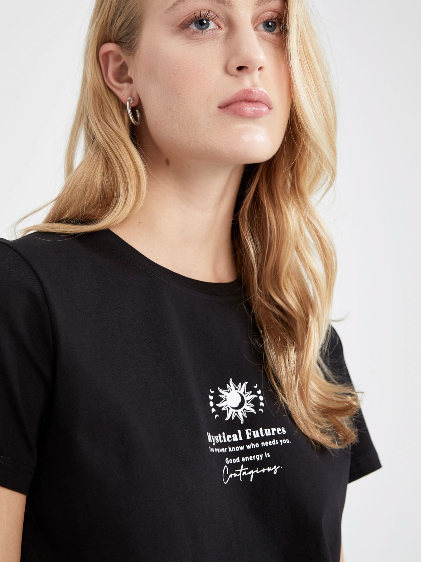 Футболки і поло DeFacto модель W9823AZ-BK27 Фото