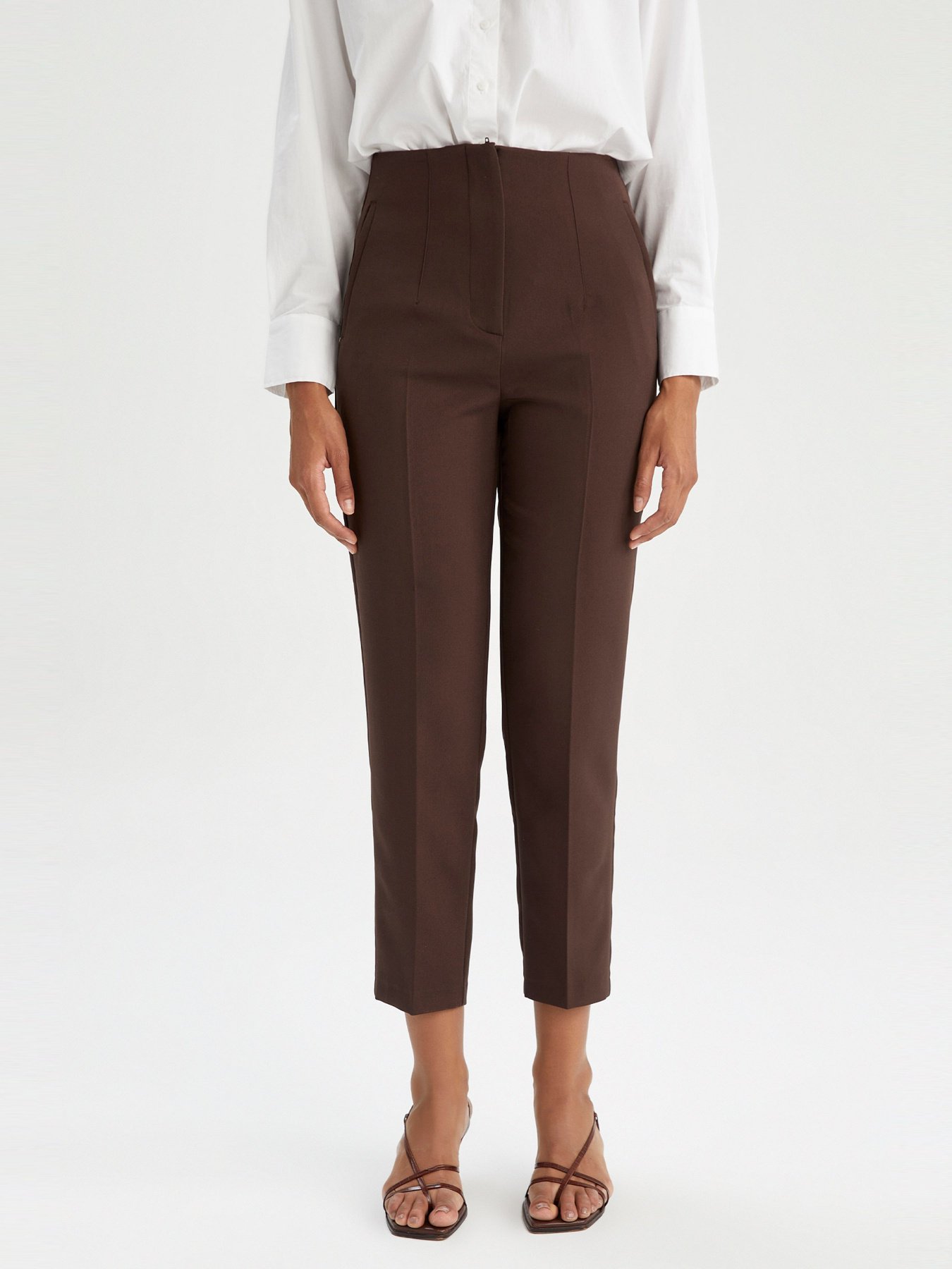 Классические штаны DeFacto модель W9757AZ-BN192 Фото