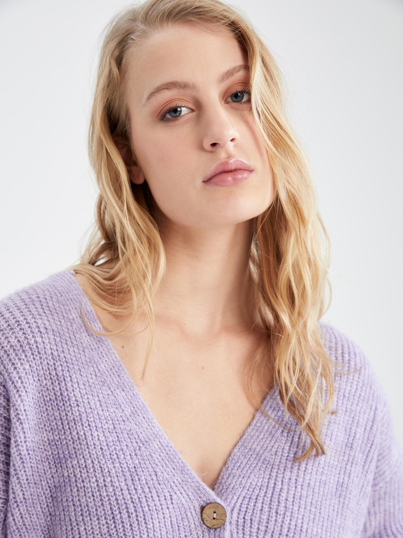 Кардиган DeFacto модель R1262AZ-PR46 Кардиган DeFacto модель R1262AZ-PR46 Фото