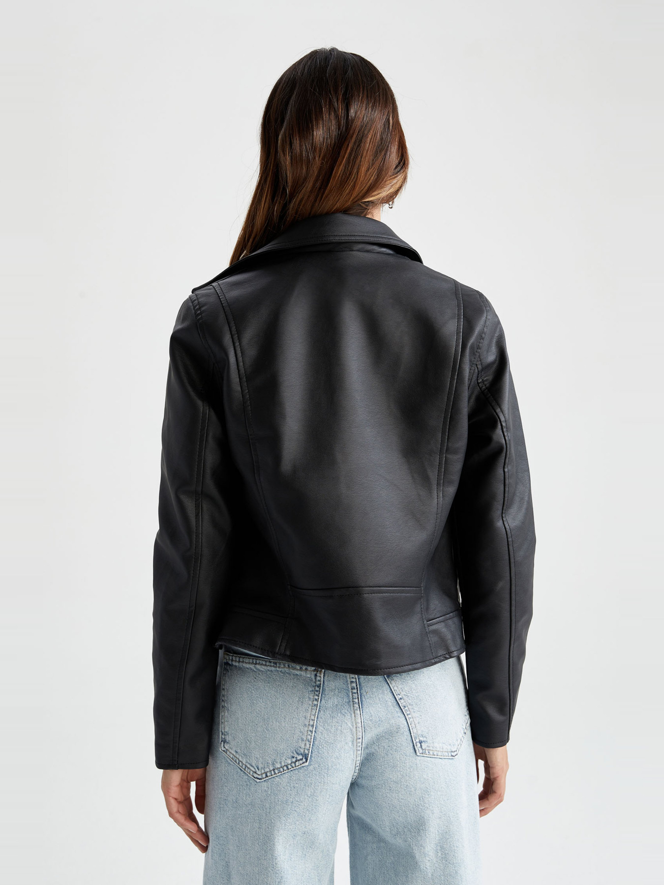 Шкіряна куртка DeFacto модель W6057AZ-BK27 Шкіряна куртка DeFacto модель W6057AZ-BK27 Фото