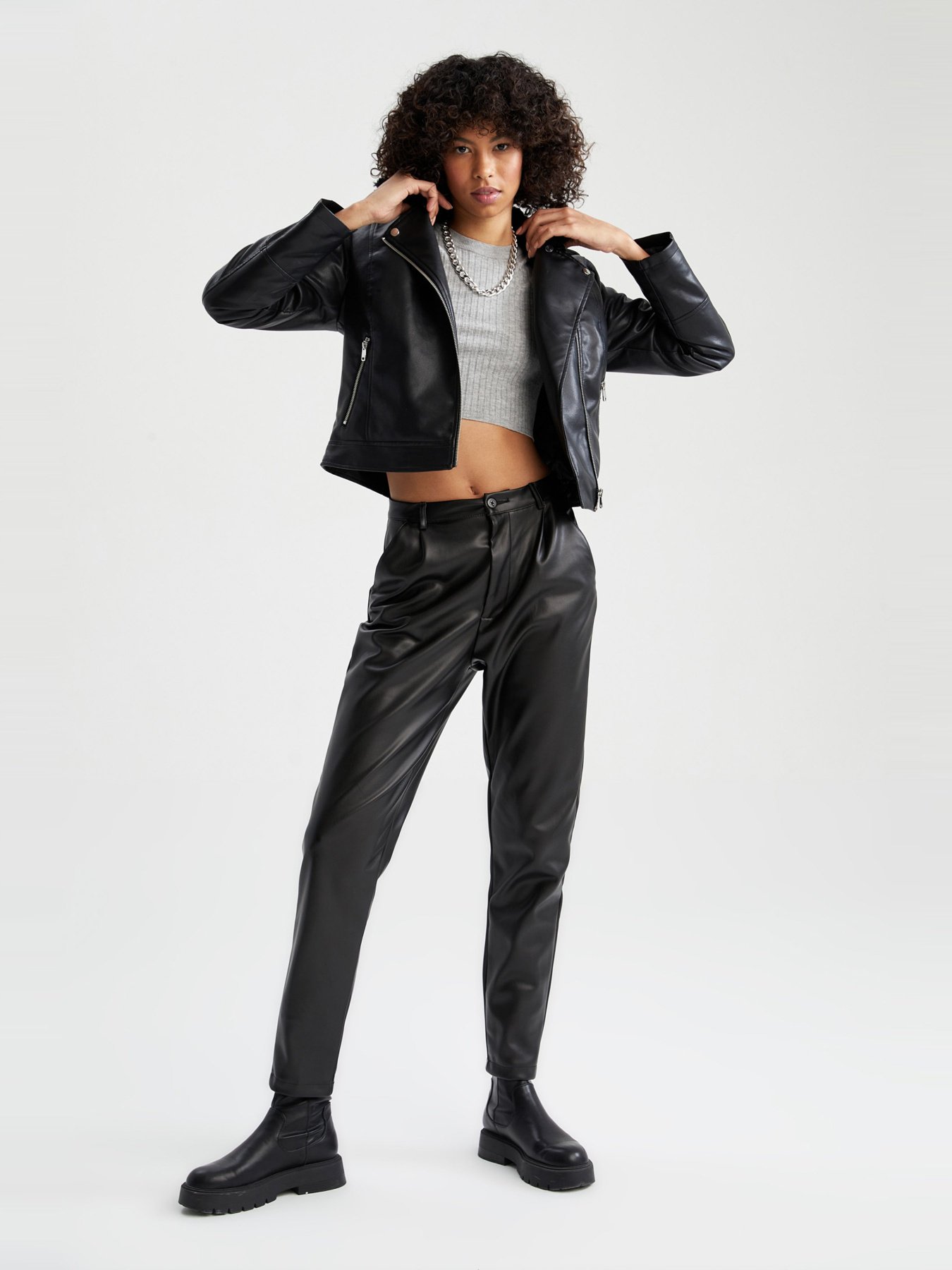 Шкіряна куртка DeFacto модель W6066AZ-BK27 Шкіряна куртка DeFacto модель W6066AZ-BK27 Фото