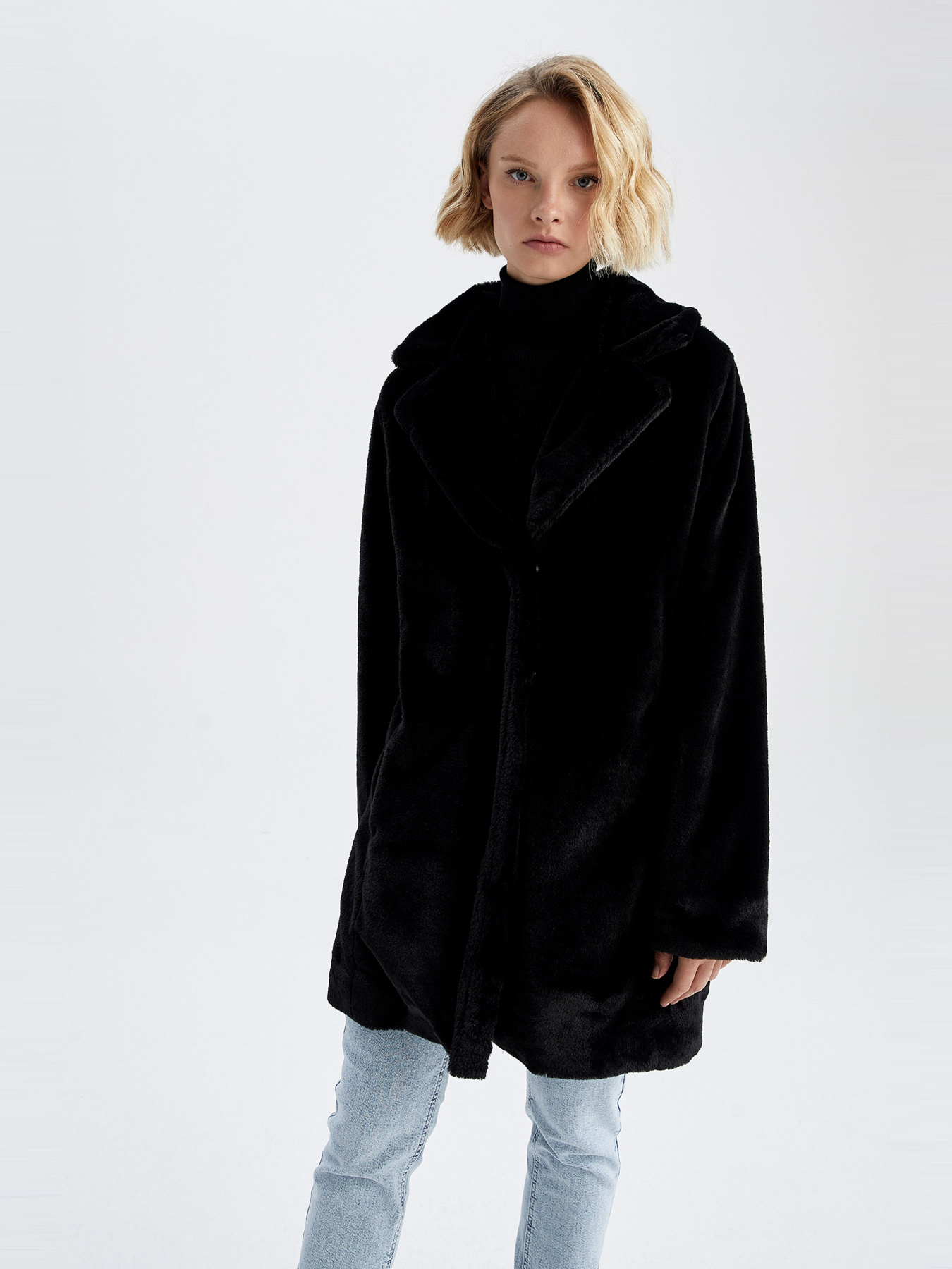 Шуба DeFacto Модель X2186AZ-BK27 Фото