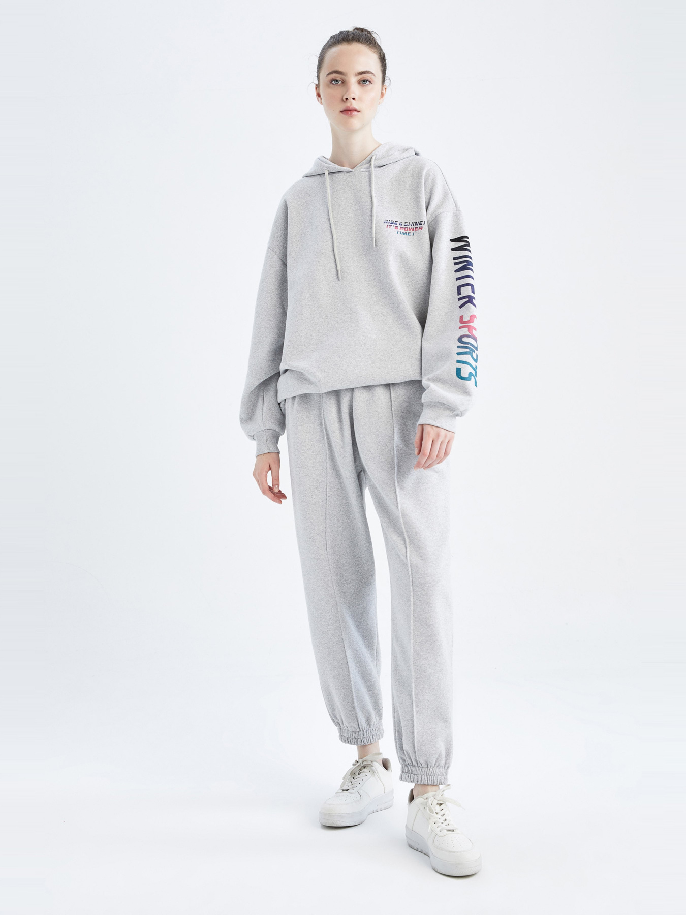 Джогери DeFacto модель Y5407AZ-GR210 Джогери DeFacto модель Y5407AZ-GR210 Фото