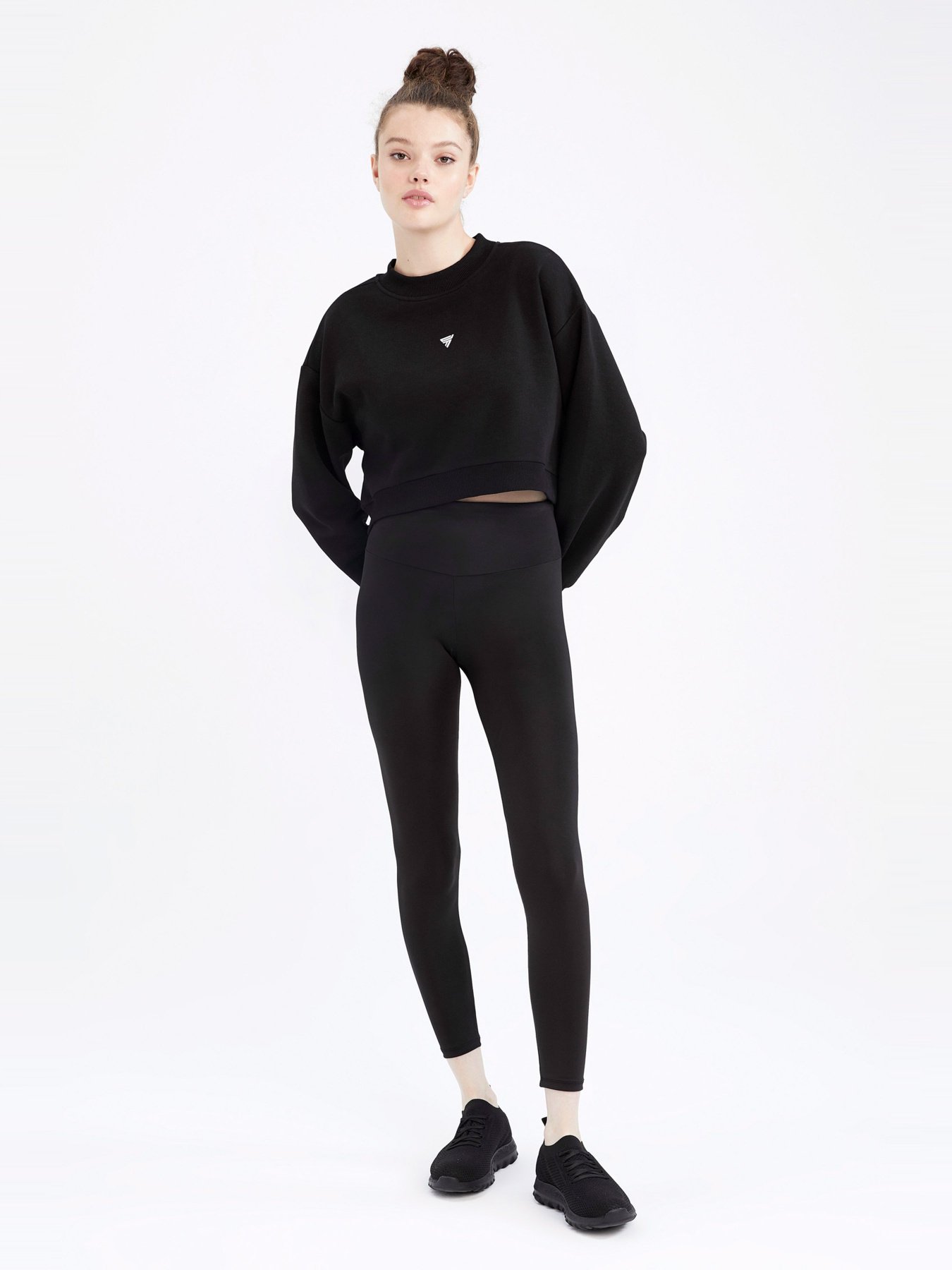 Світшот DeFacto модель Y9533AZ-BK81 Фото