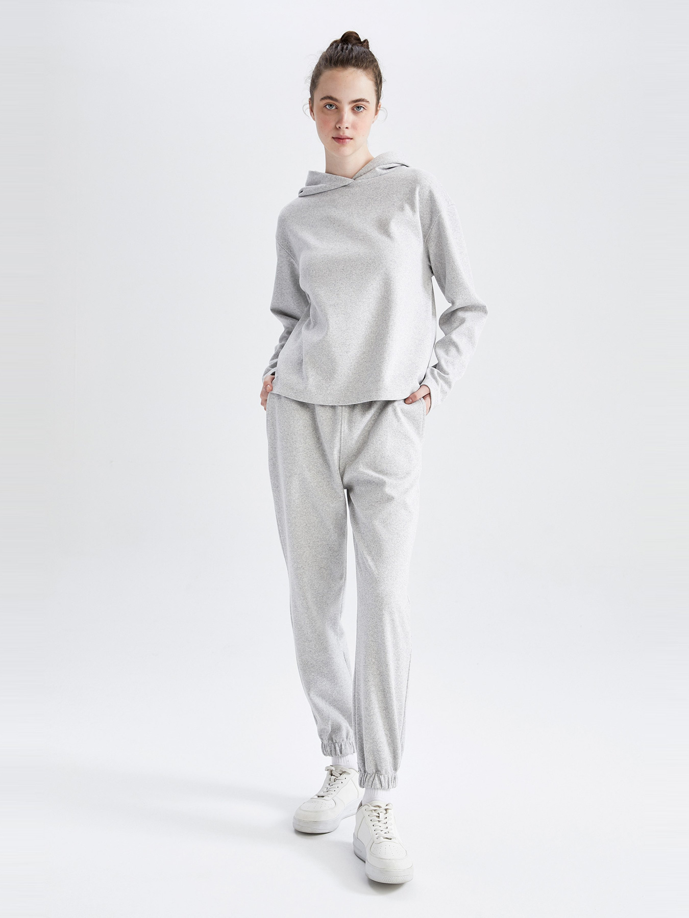 Джогери DeFacto модель Z0686AZ-GR210 Фото