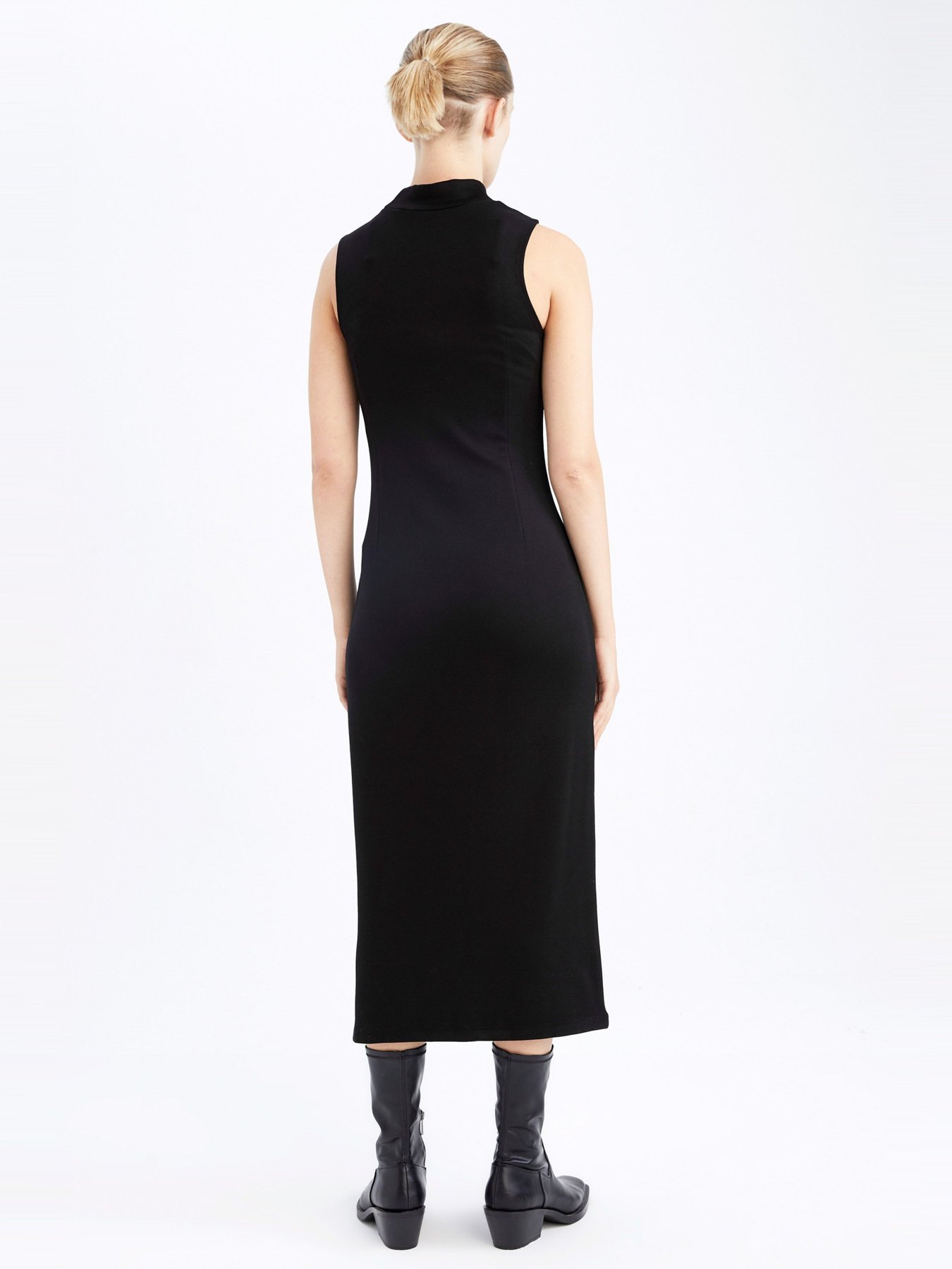 Платье миди DeFacto модель Z2968AZ-BK27 Фото