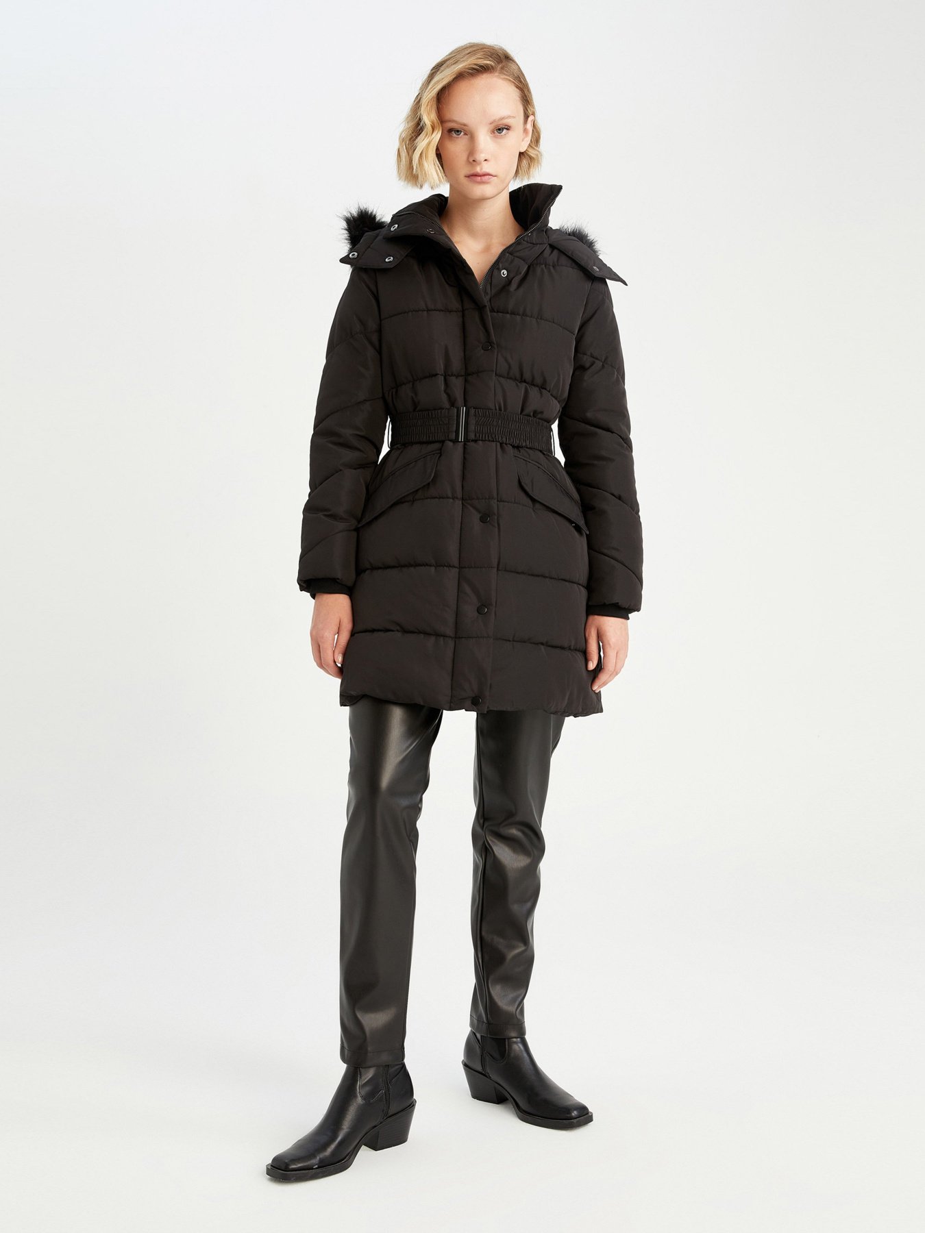 Зимова куртка DeFacto модель X5523AZ-BK27 Фото