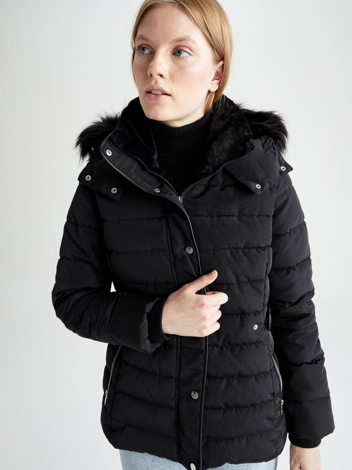 Демісезонна куртка DeFacto модель W9104AZ-BK27 Фото