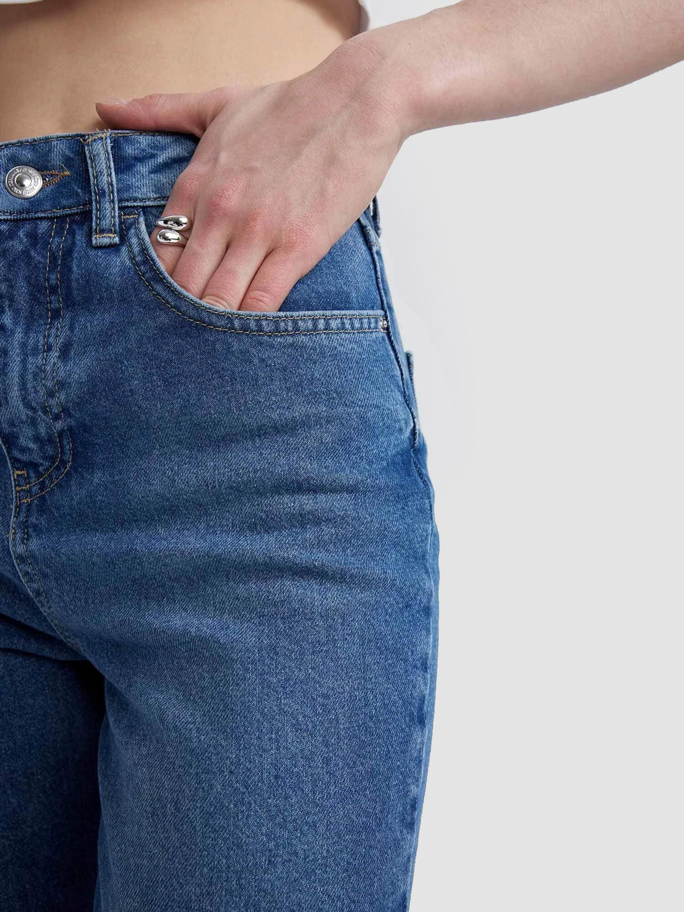 Джинсы мом DeFacto модель A0689AX-NM39 Фото