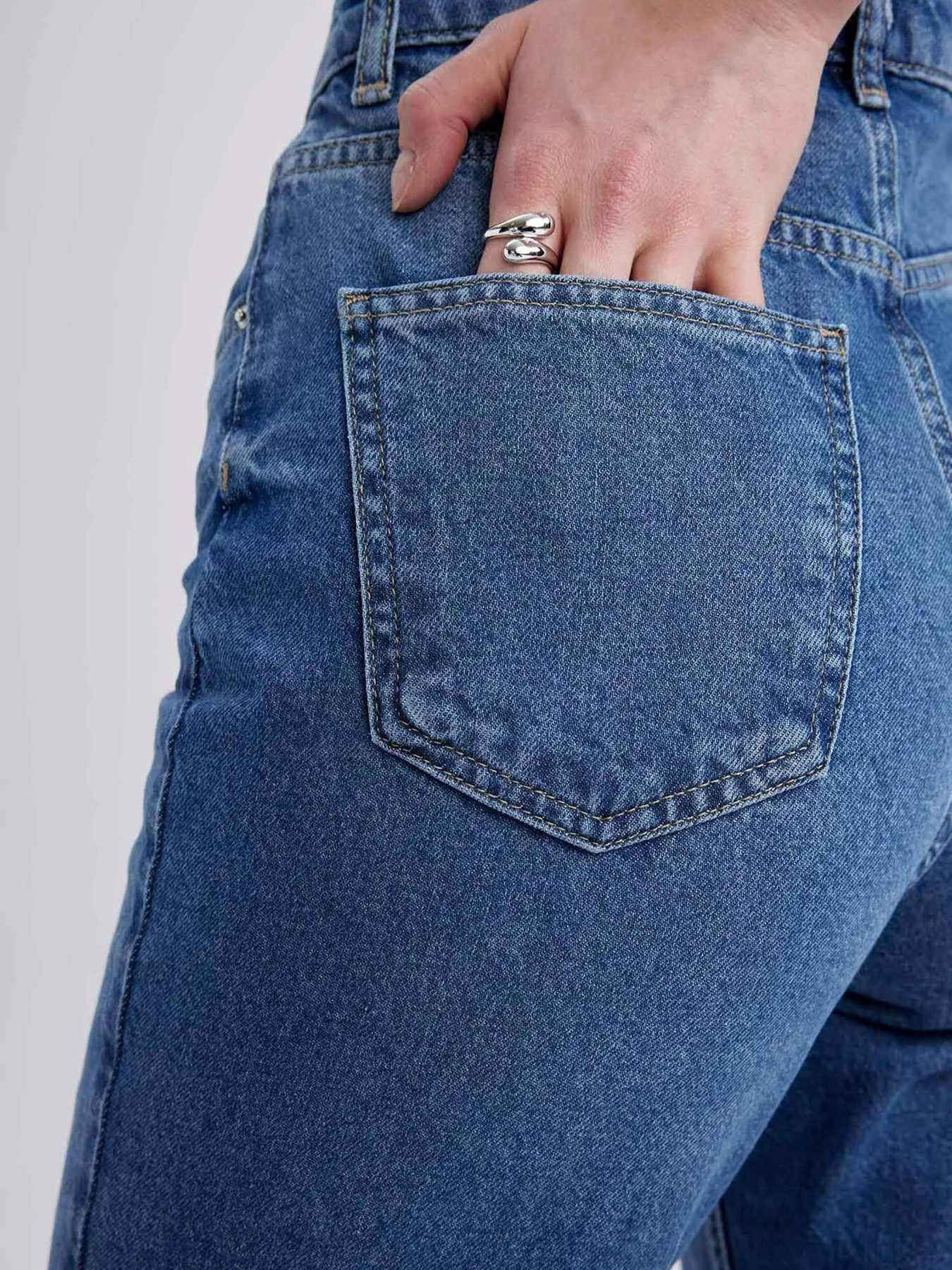 Джинсы мом DeFacto модель A0689AX-NM39 Фото