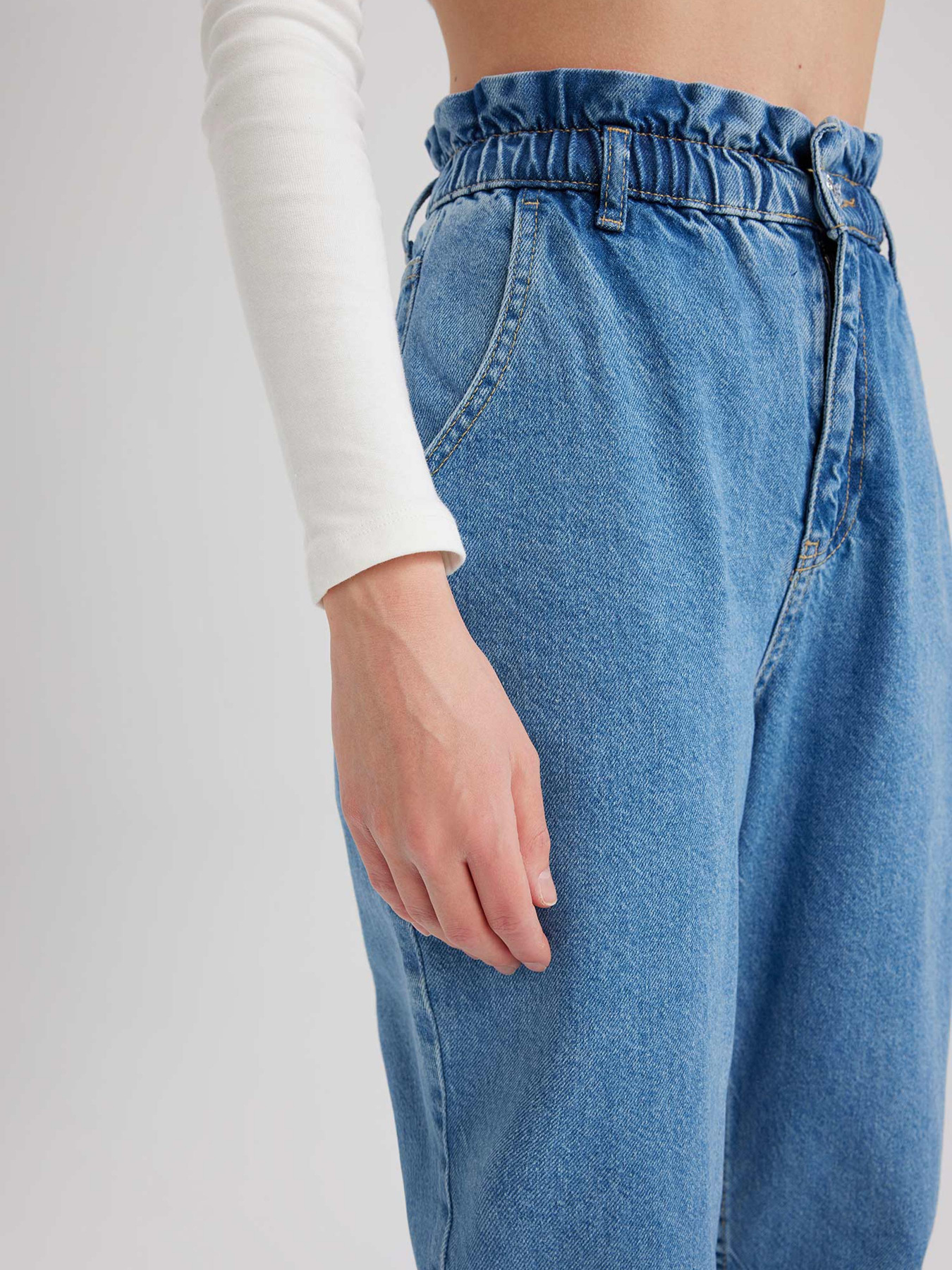 Джинси мом DeFacto модель A0691AX-NM28 Фото