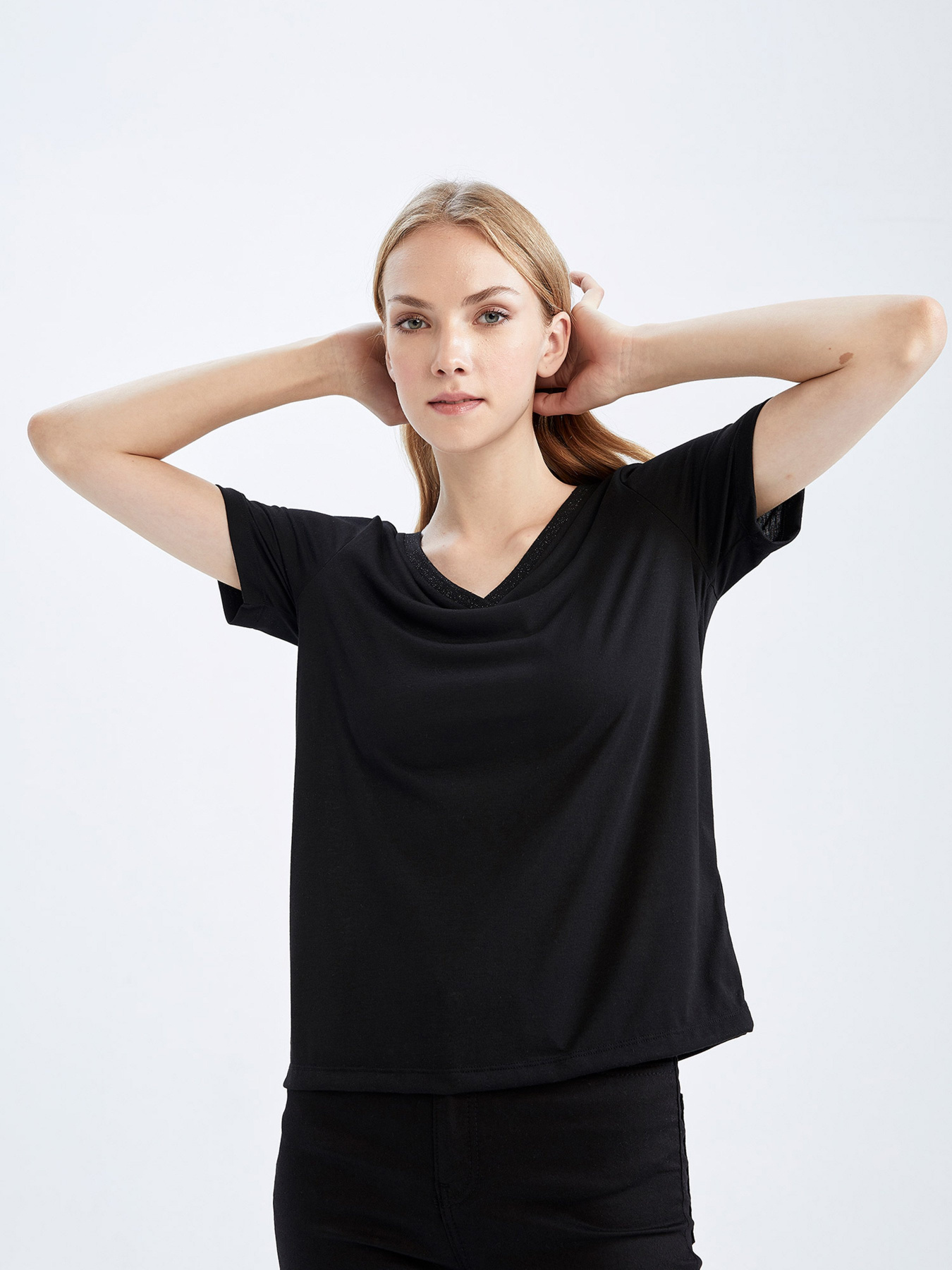 Футболка DeFacto модель K5057AZ-BK81 Фото