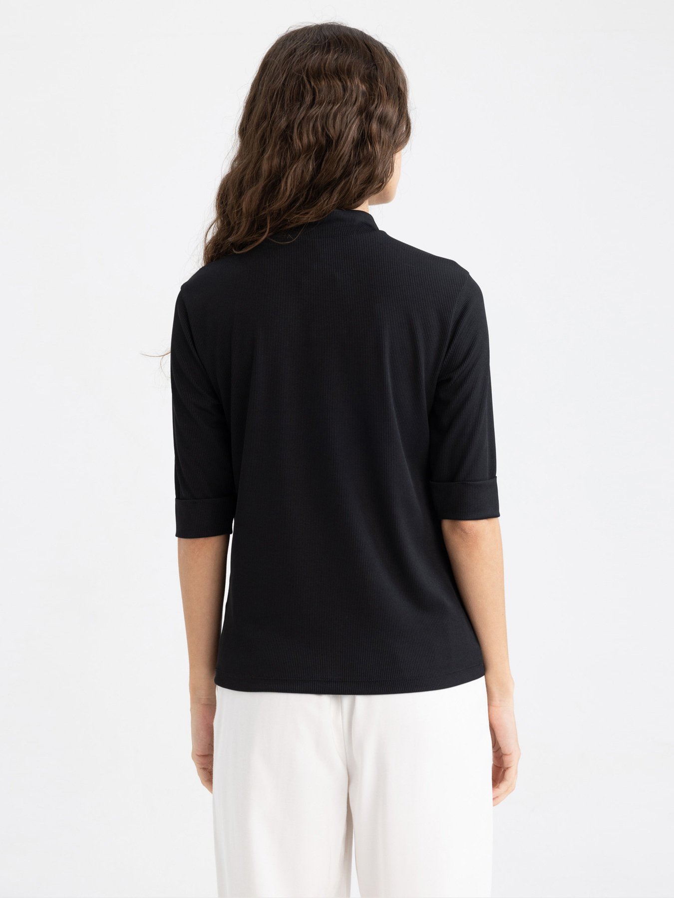 Футболка DeFacto модель V6845AZ-BK81 Фото