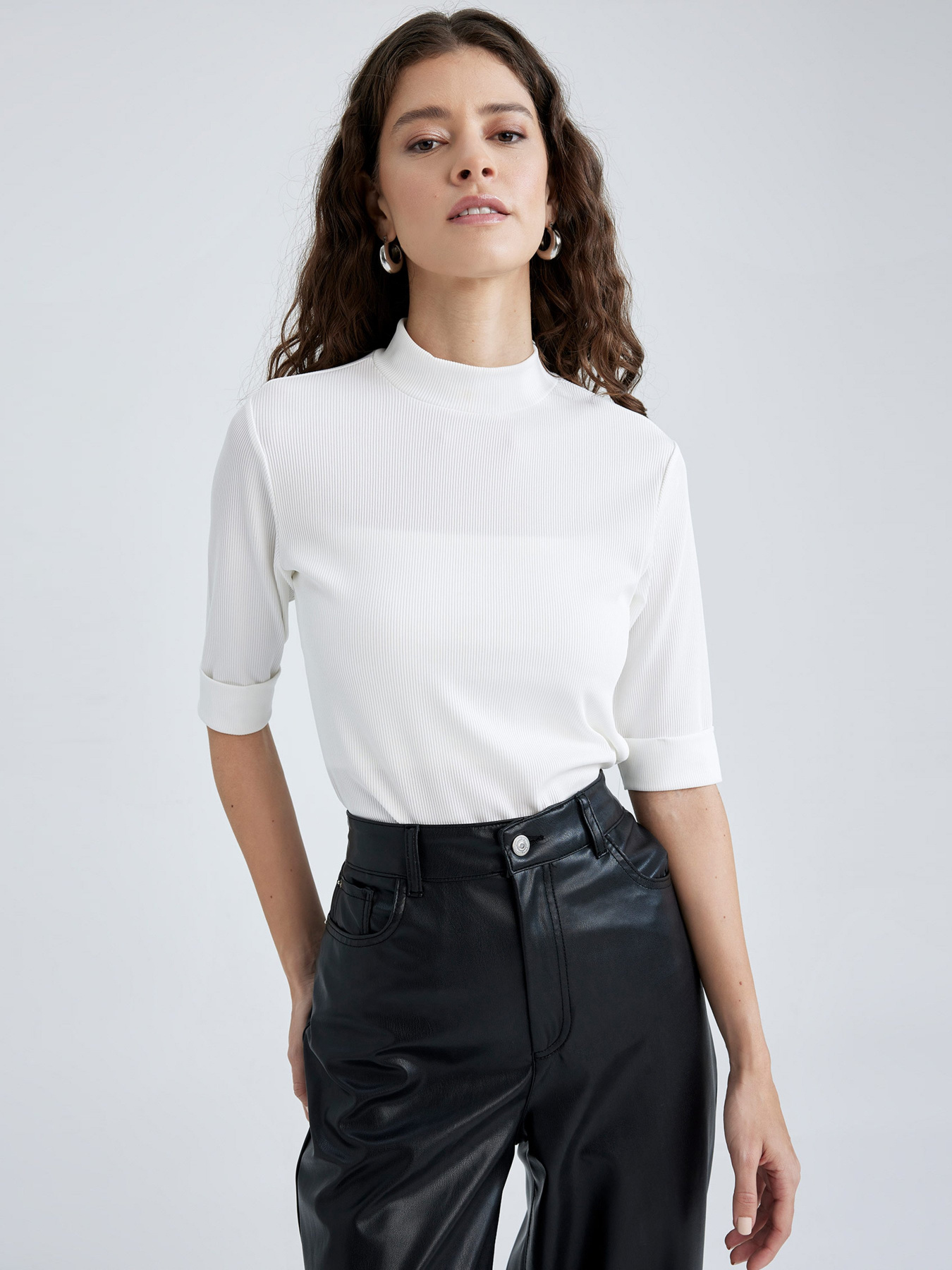 Футболка DeFacto модель V6845AZ-ER105 Фото