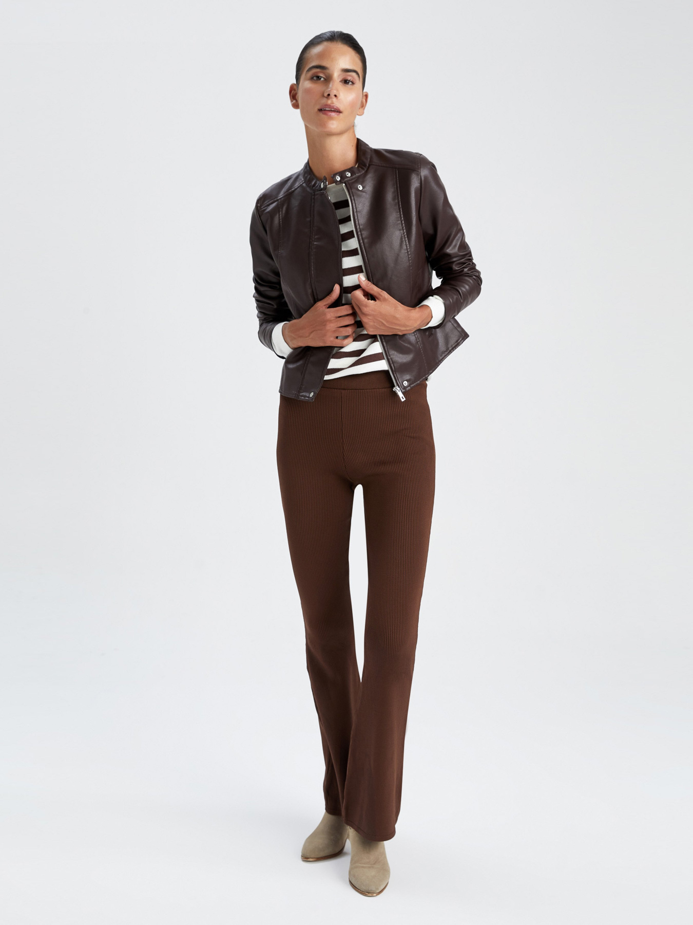 Куртка кожаная DeFacto модель Y7156AZ-BN278 Фото