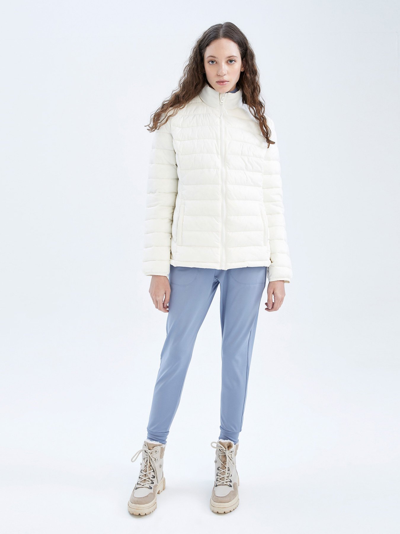 Демісезонна куртка DeFacto модель Z0802AZ-ER105 Фото