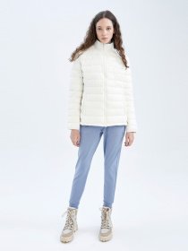 Демісезонна куртка DeFacto модель Z0802AZ-ER105 Фото