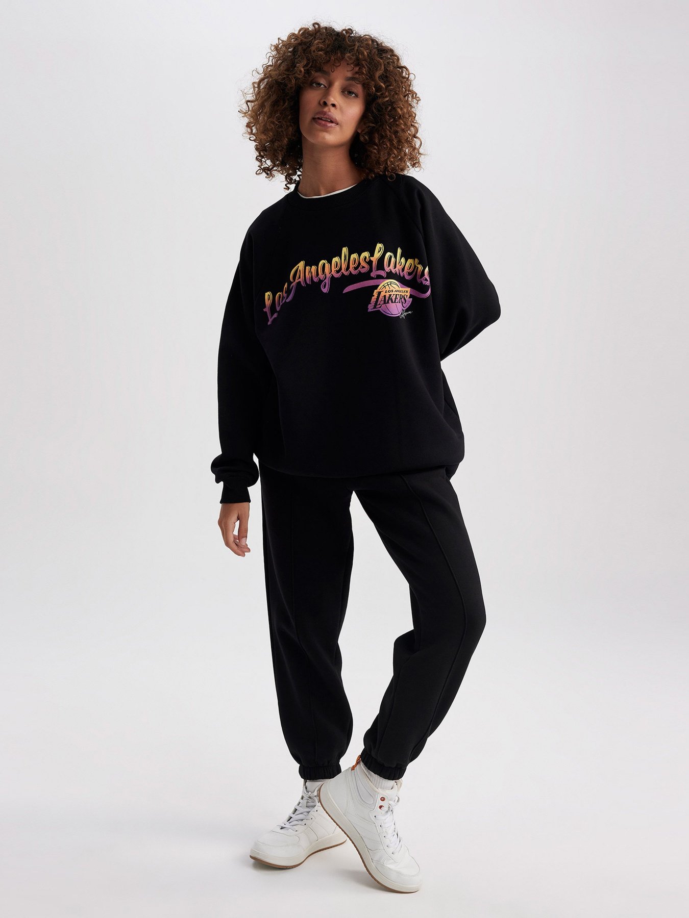 Свитшот DeFacto модель Z2961AZ-BK81 Фото