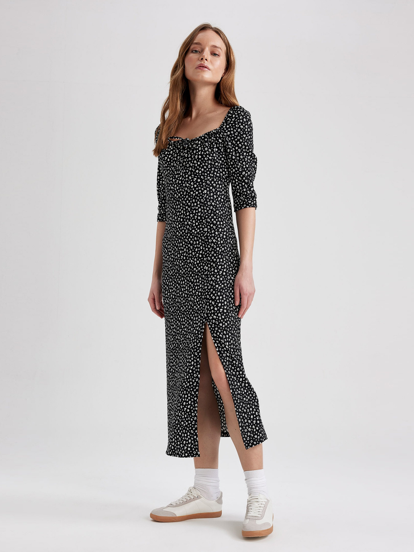 Платье макси DeFacto модель Z5262AZ-BK27 Фото