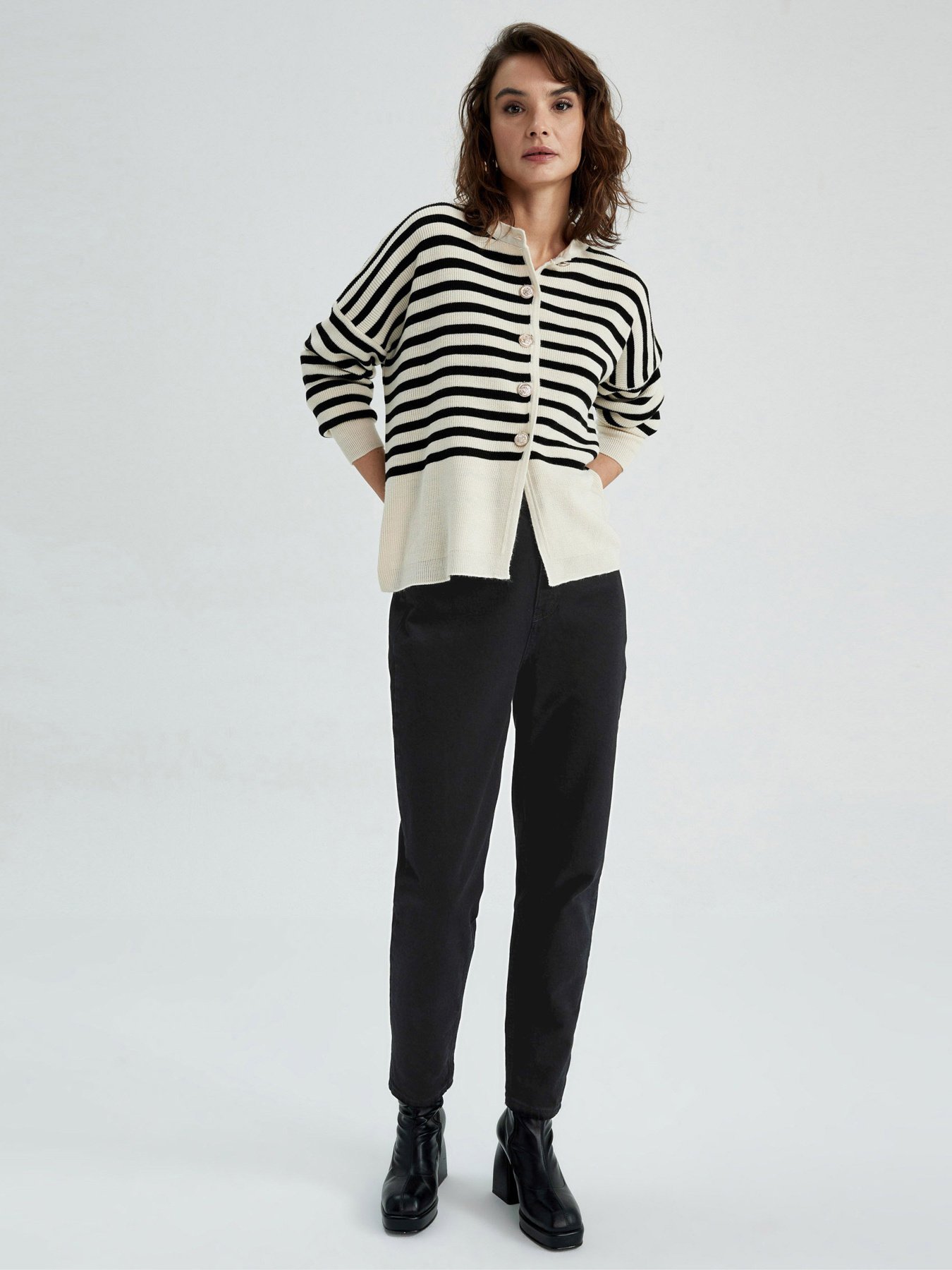 Джинси мом DeFacto модель Z6556AZ-NM40 Фото