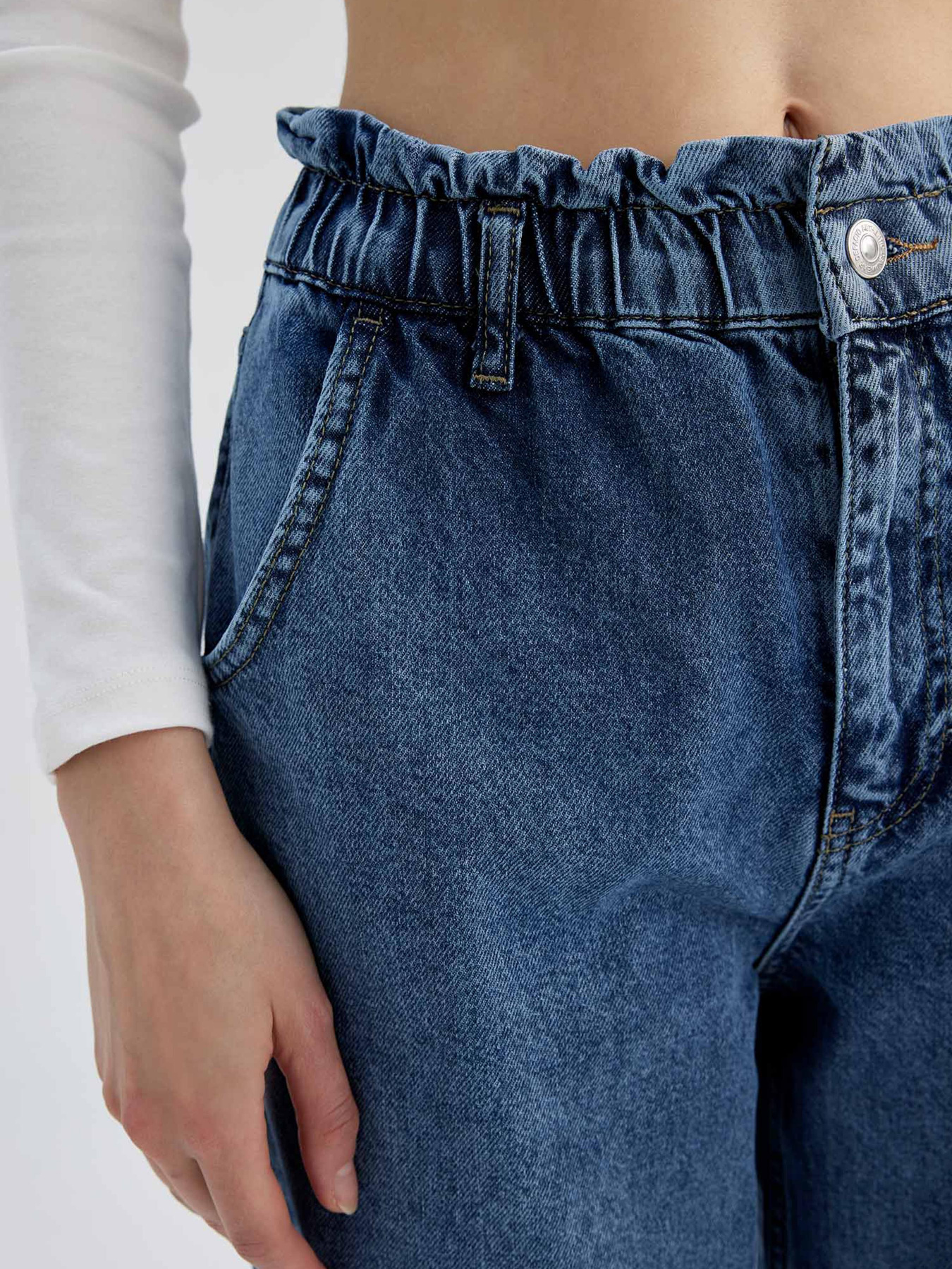 Джинси мом DeFacto модель Z6557AZ-NM28 Фото