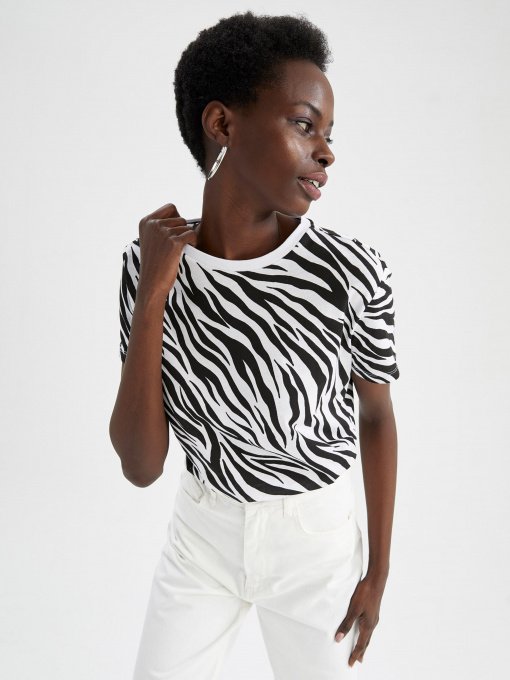 Футболка DeFacto модель U1778AZ-BK27 Фото