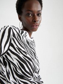 Футболка DeFacto модель U1778AZ-BK27 Фото