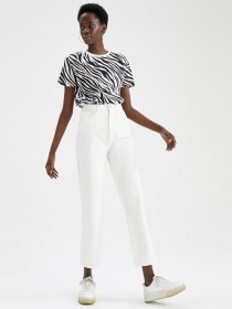 Футболка DeFacto модель U1778AZ-BK27 Фото